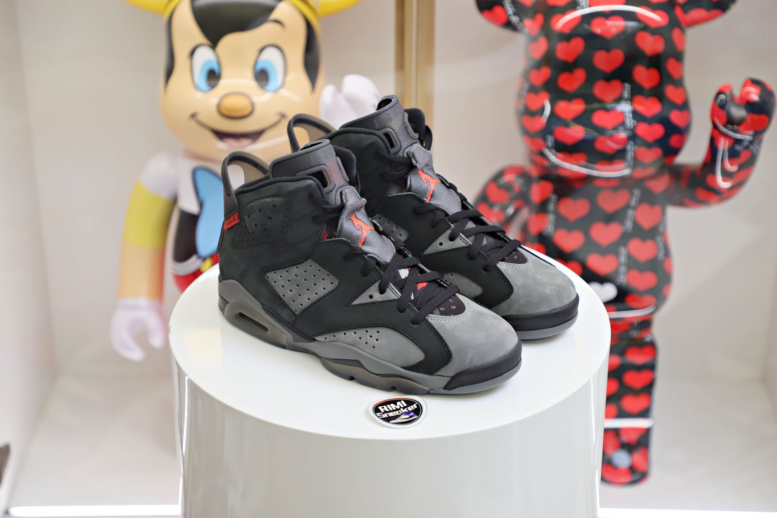 PARIS SAINT-GERMAIN X AIR JORDAN 6 RETRO 'IRON GREY'