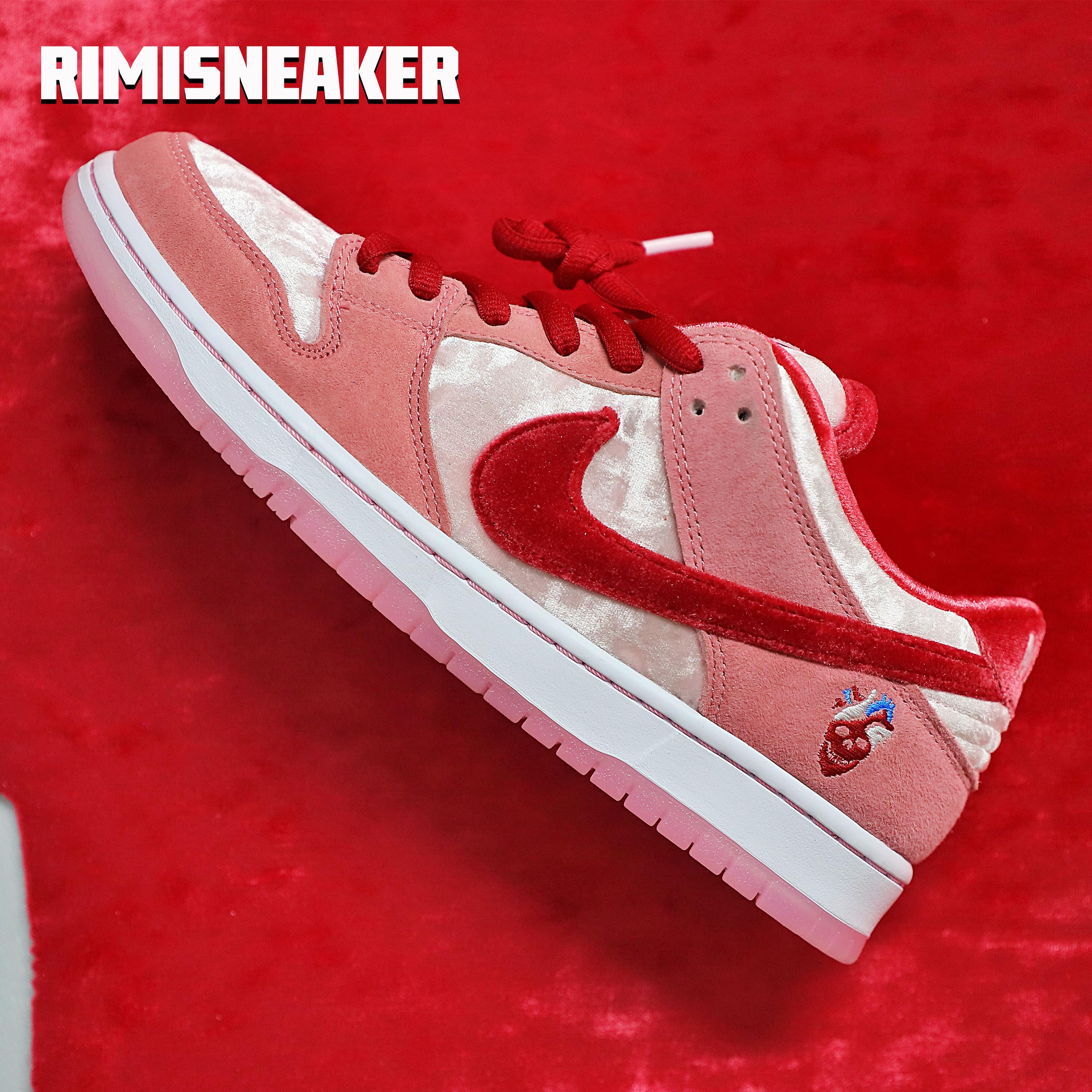 STRANGELOVE X DUNK LOW SB 'VALENTINE'S DAY'