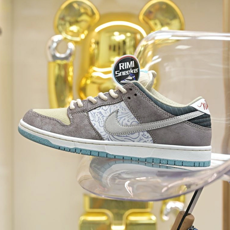 Nike SB Dunk Low"Big Money Savings"