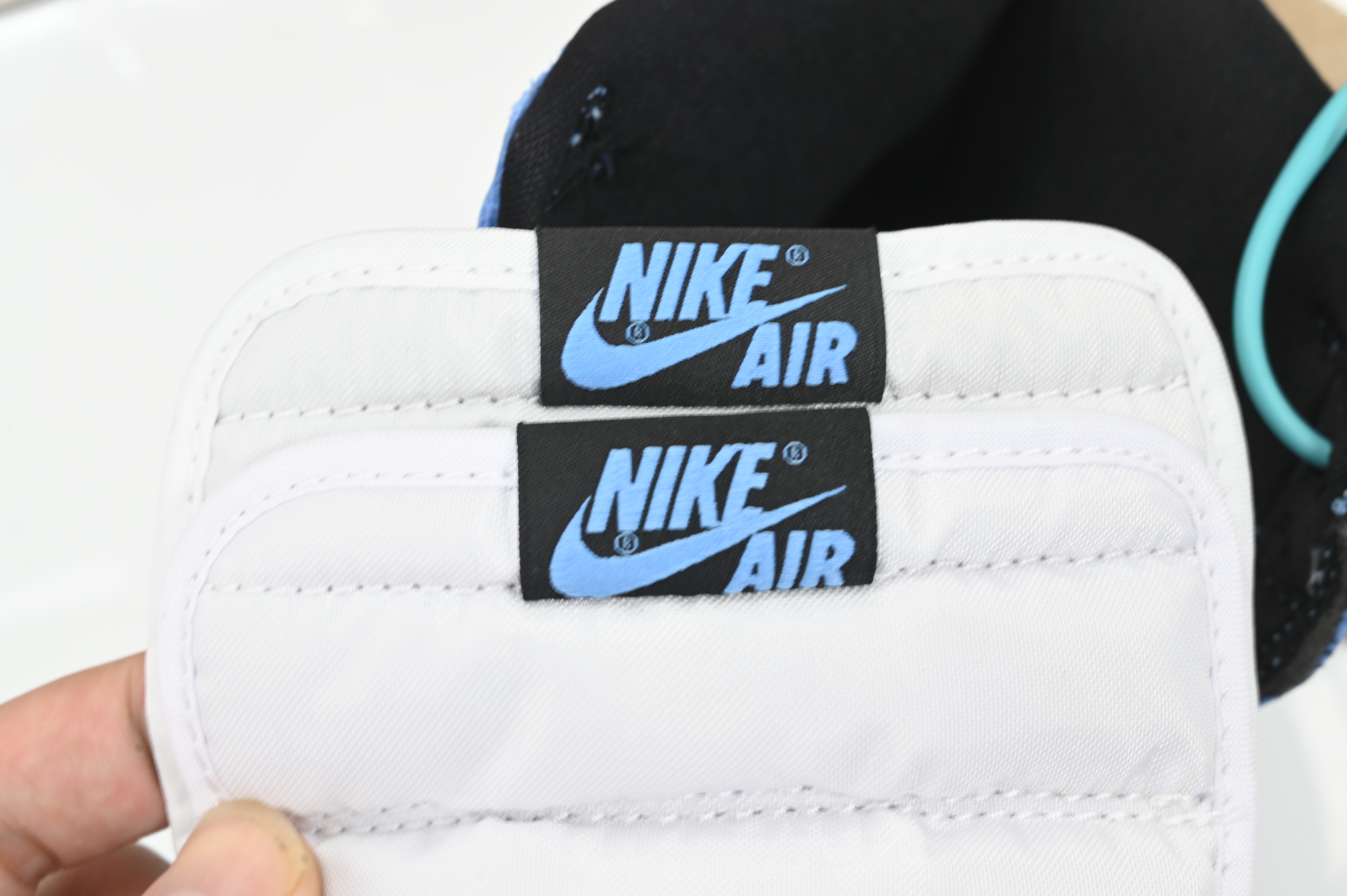 AIR JORDAN 1 RETRO HIGH OG 'UNIVERSITY