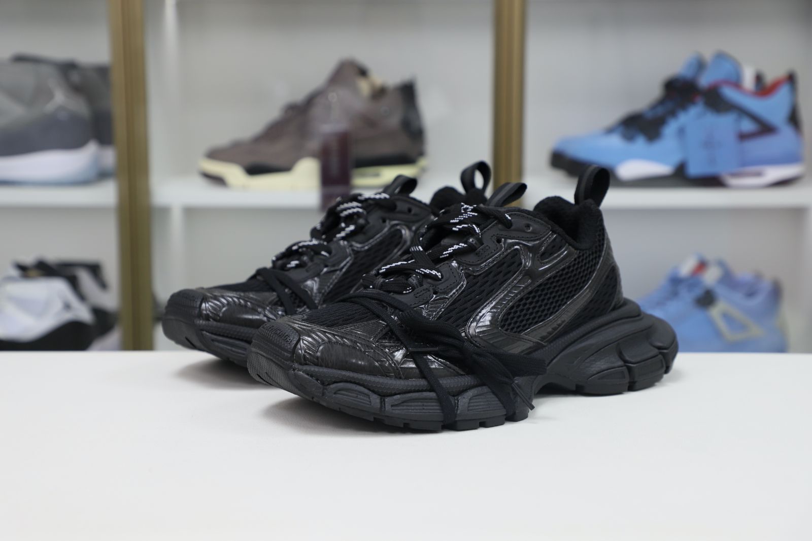 Balenciaga all sizes still in stock! Please contact customer service on iMessage/WhatsApp to purchase! BLGA  3XL
