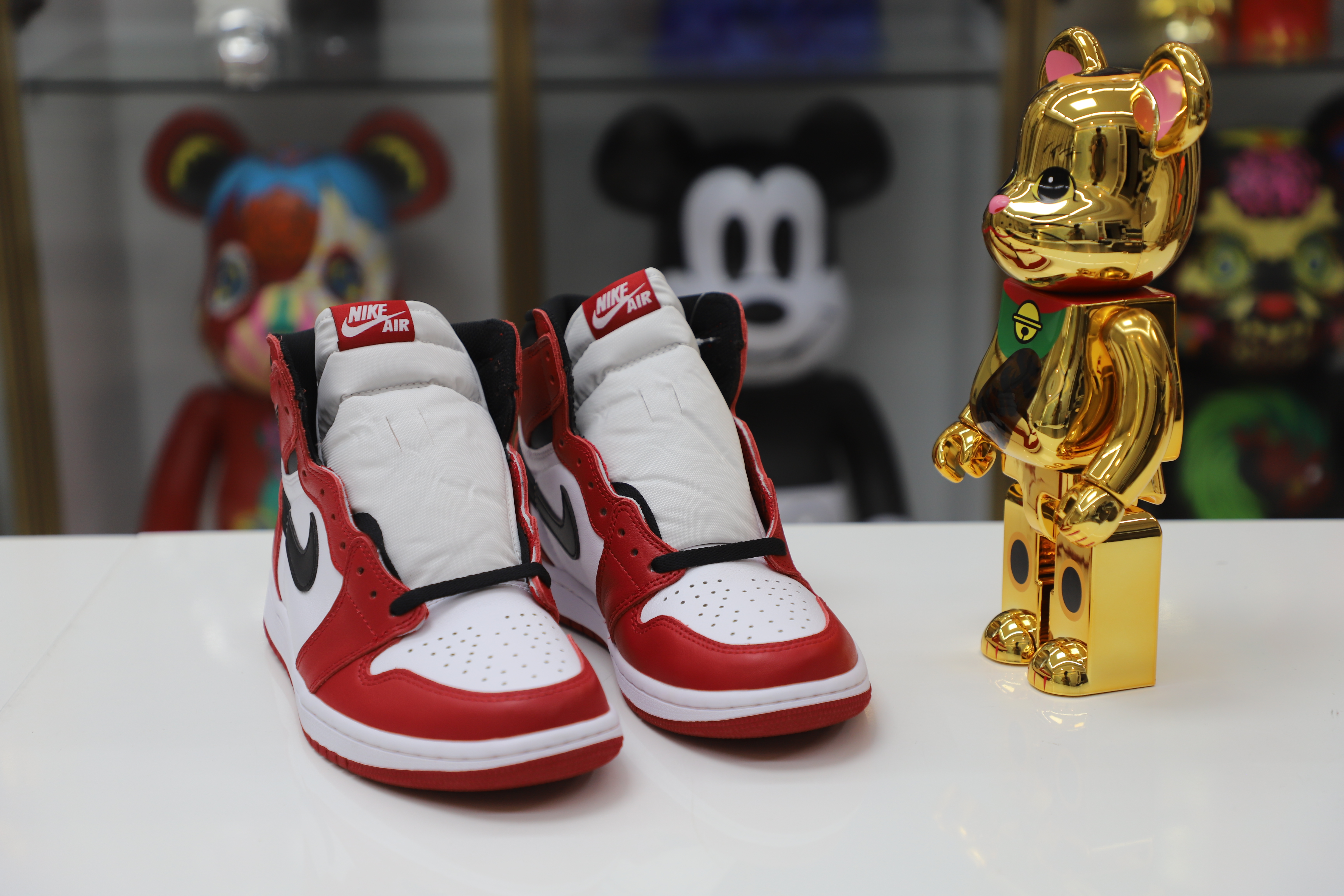 AIR JORDAN 1 RETRO HIGH OG 'CHICAGO' 2015