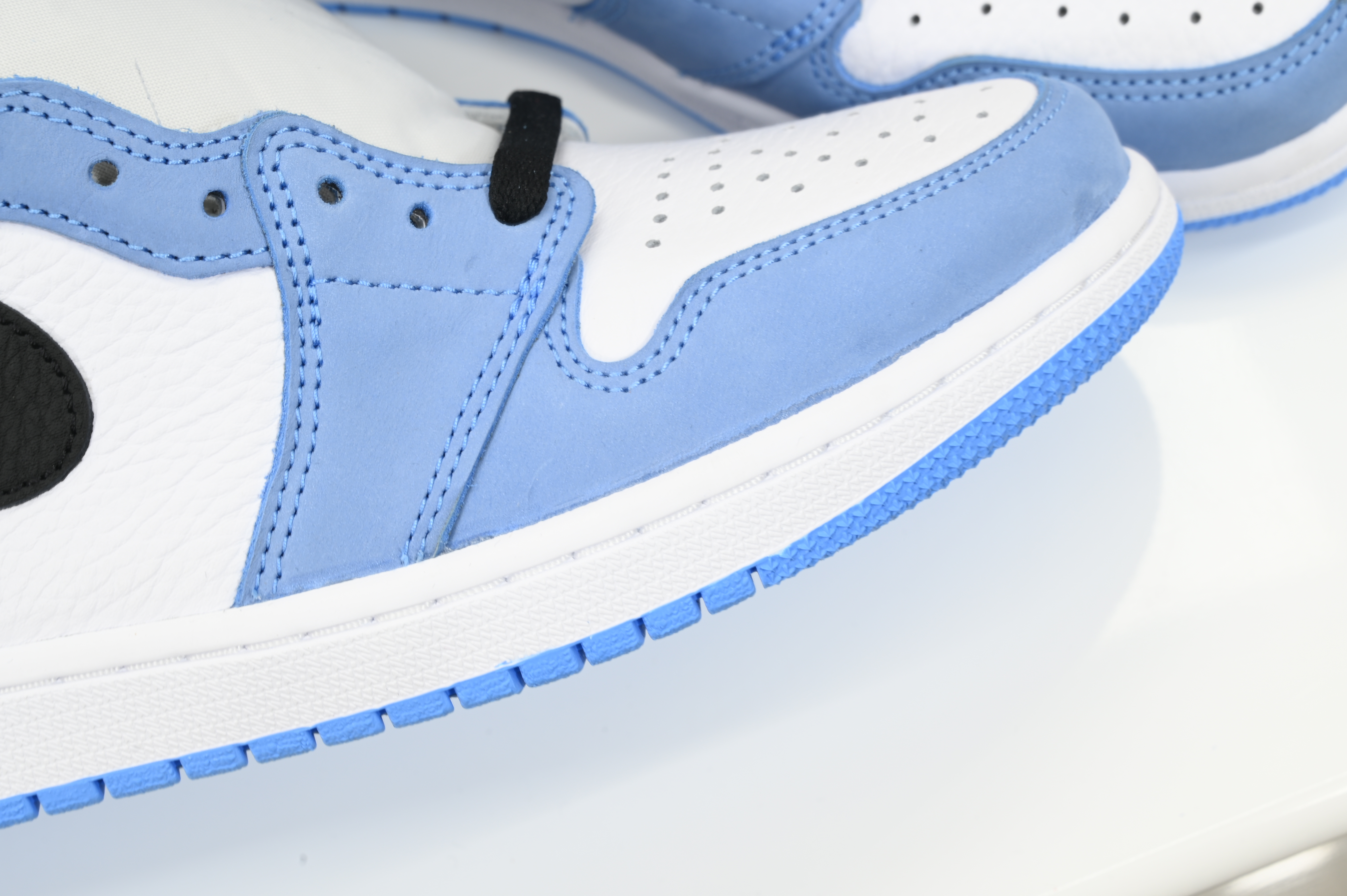 AIR JORDAN 1 RETRO HIGH OG 'UNIVERSITY