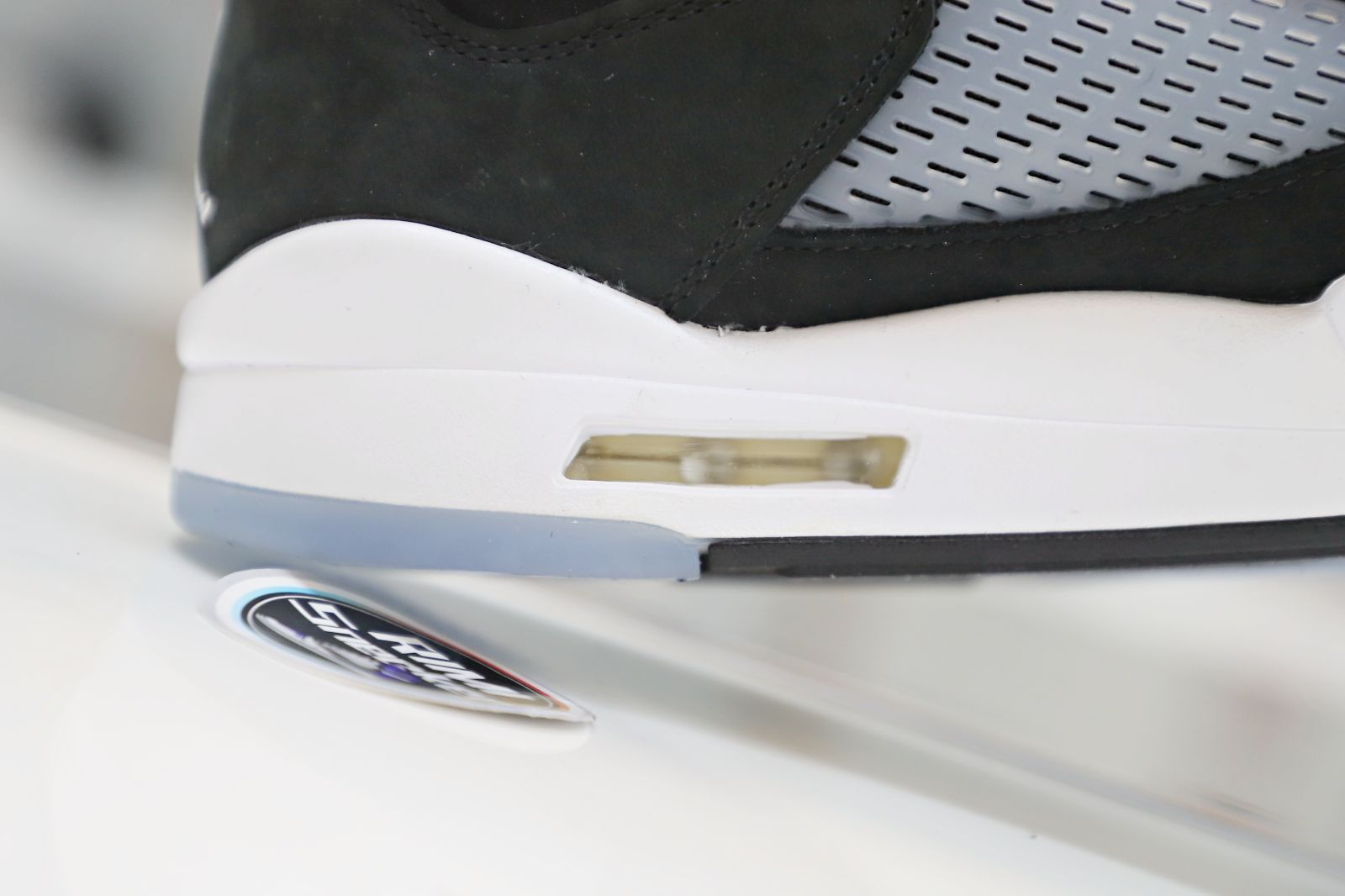 AIR JORDAN 5 RETRO 'OREO' 2021