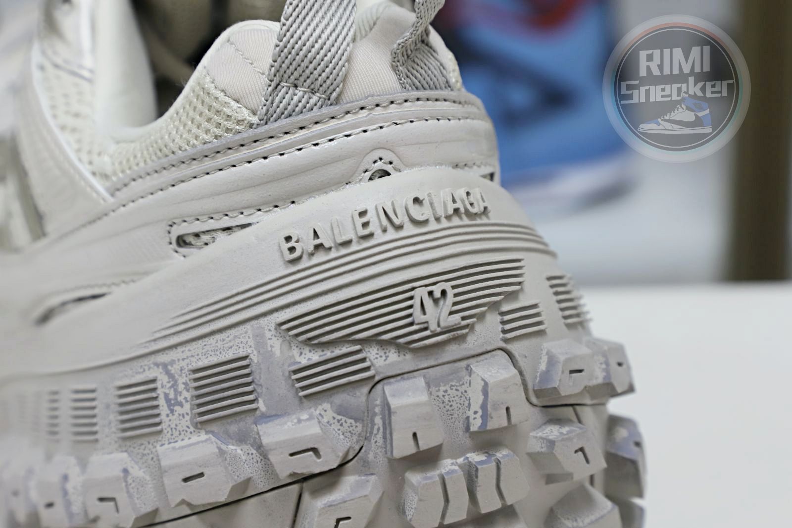 Balenciaga all sizes still in stock! Please contact customer service on iMessage/WhatsApp to purchase! BLGA  Defender