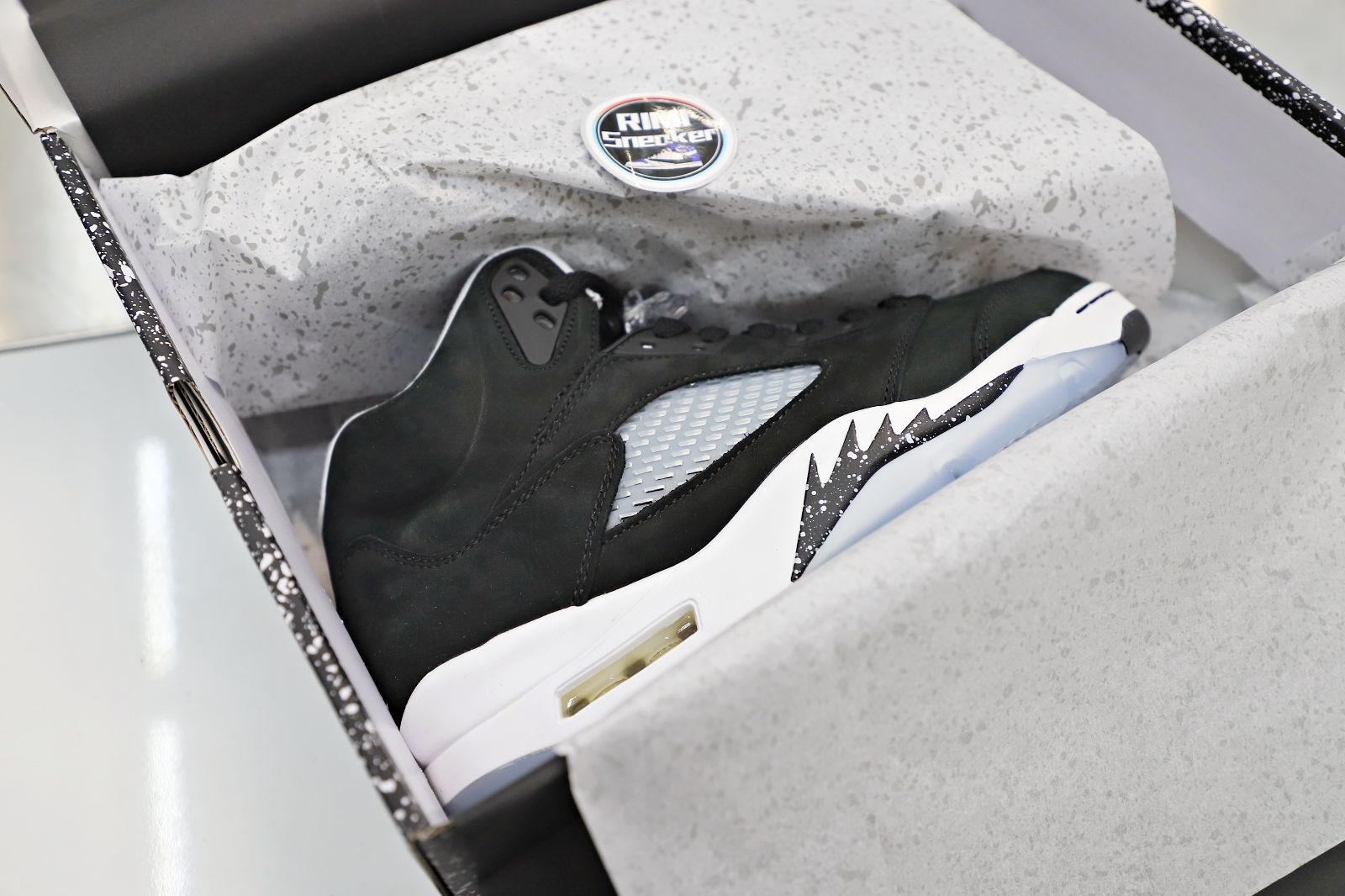 AIR JORDAN 5 RETRO 'OREO' 2021