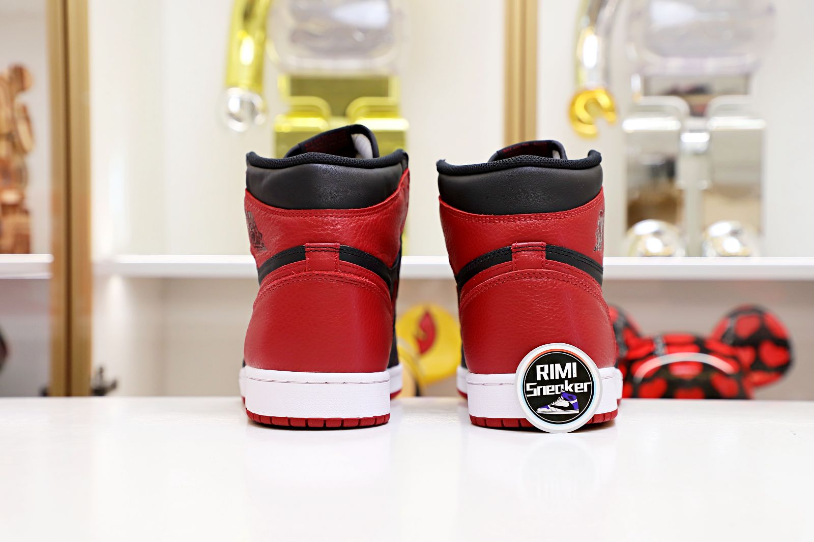 AIR JORDAN 1 RETRO HIGH OG 'BRED'