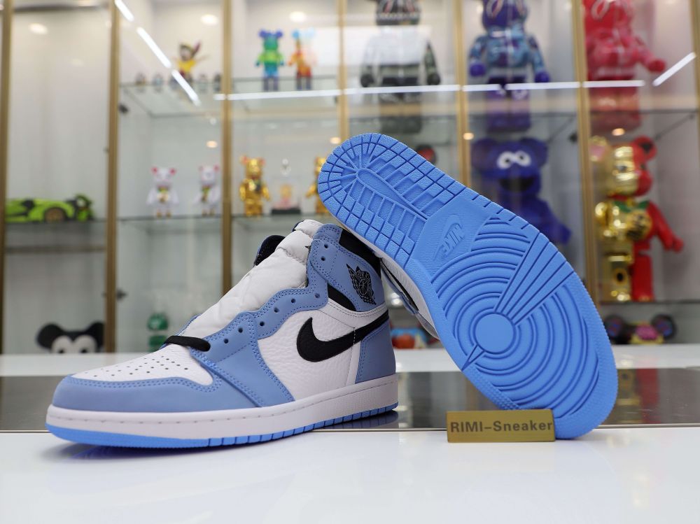AIR JORDAN 1 RETRO HIGH OG 'UNIVERSITY