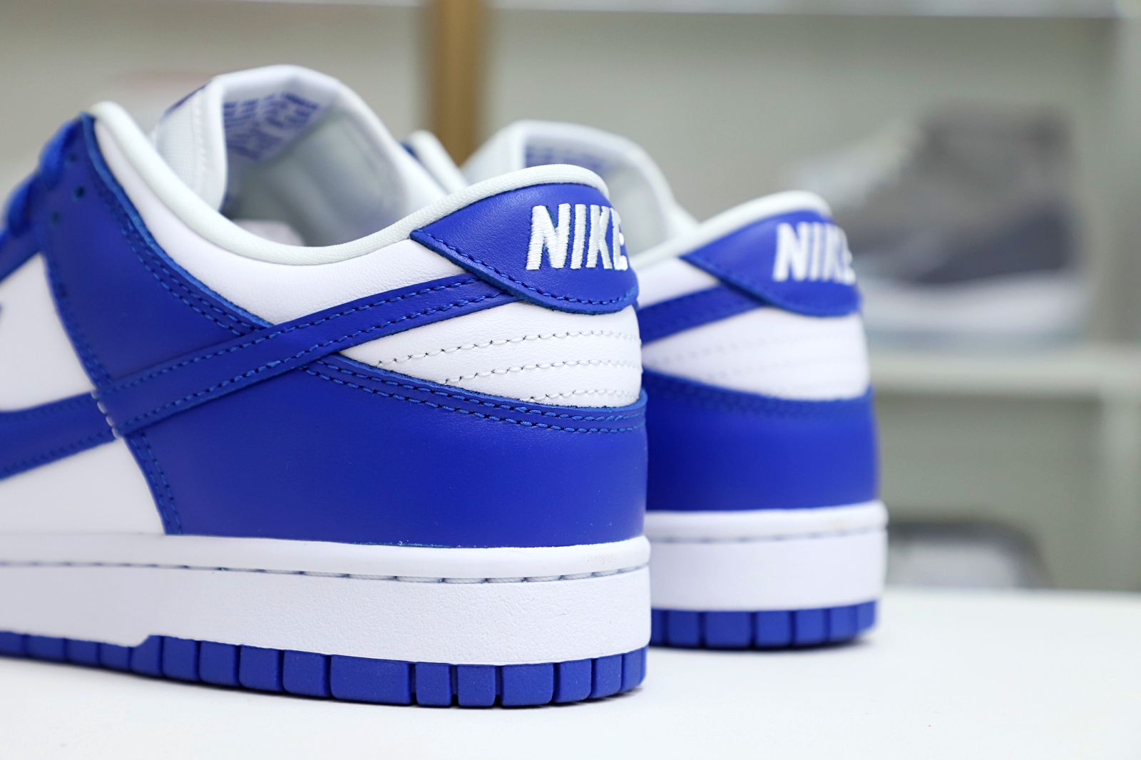 Nike Dunk Low  Kentucky