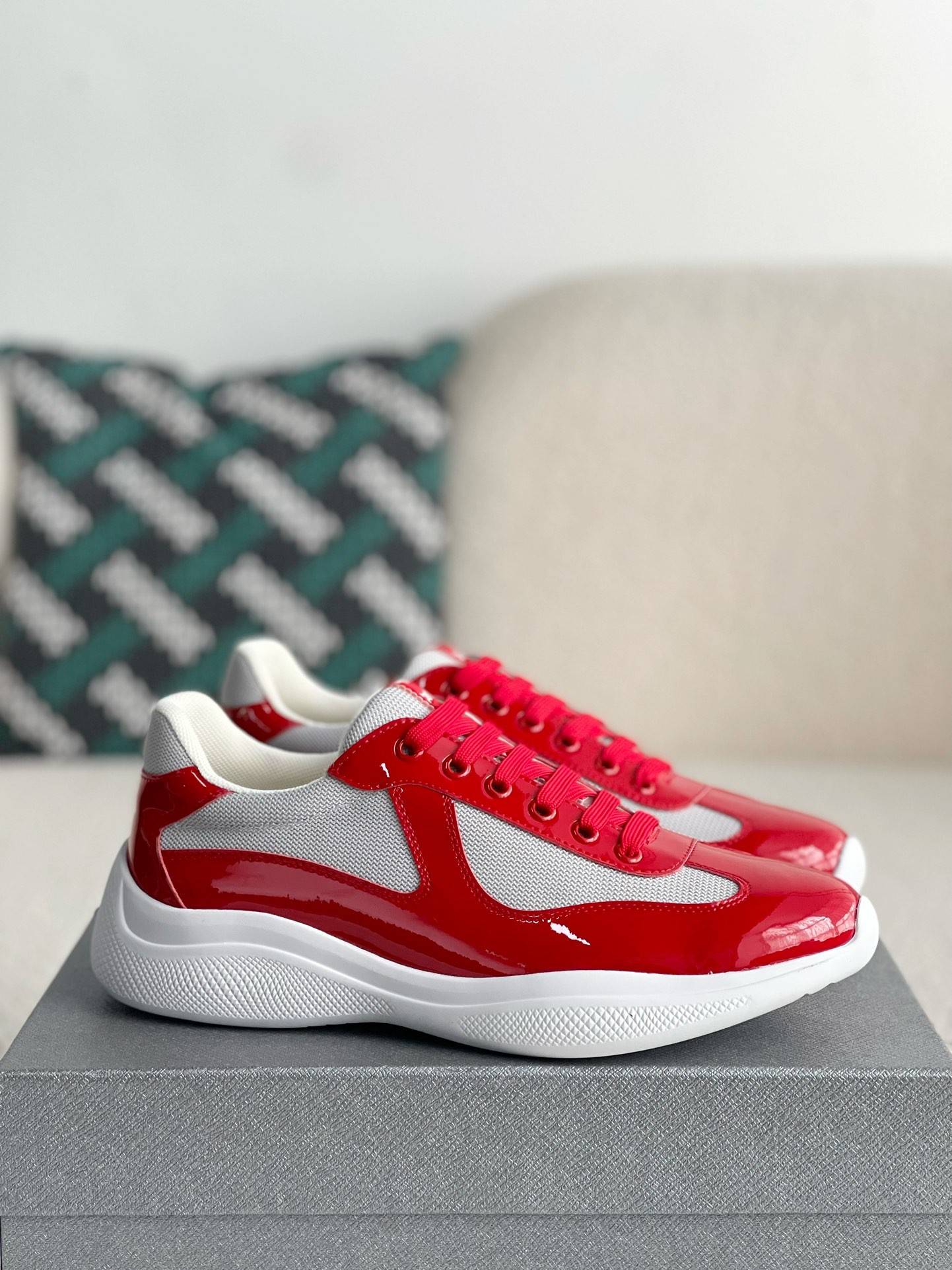 P*DA Sneakers