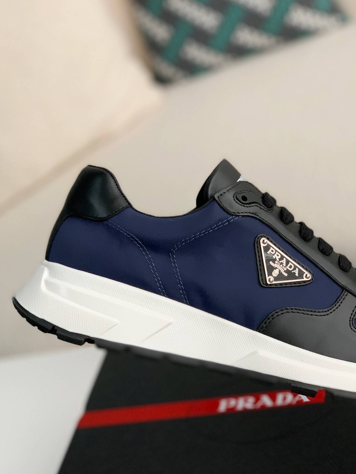 P*DA Sneakers