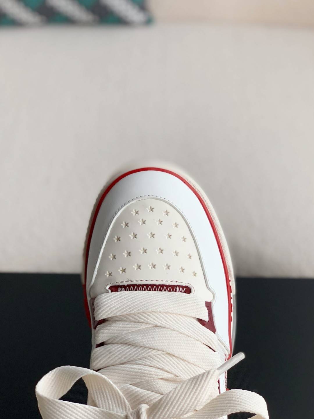 A*RI sneaker
