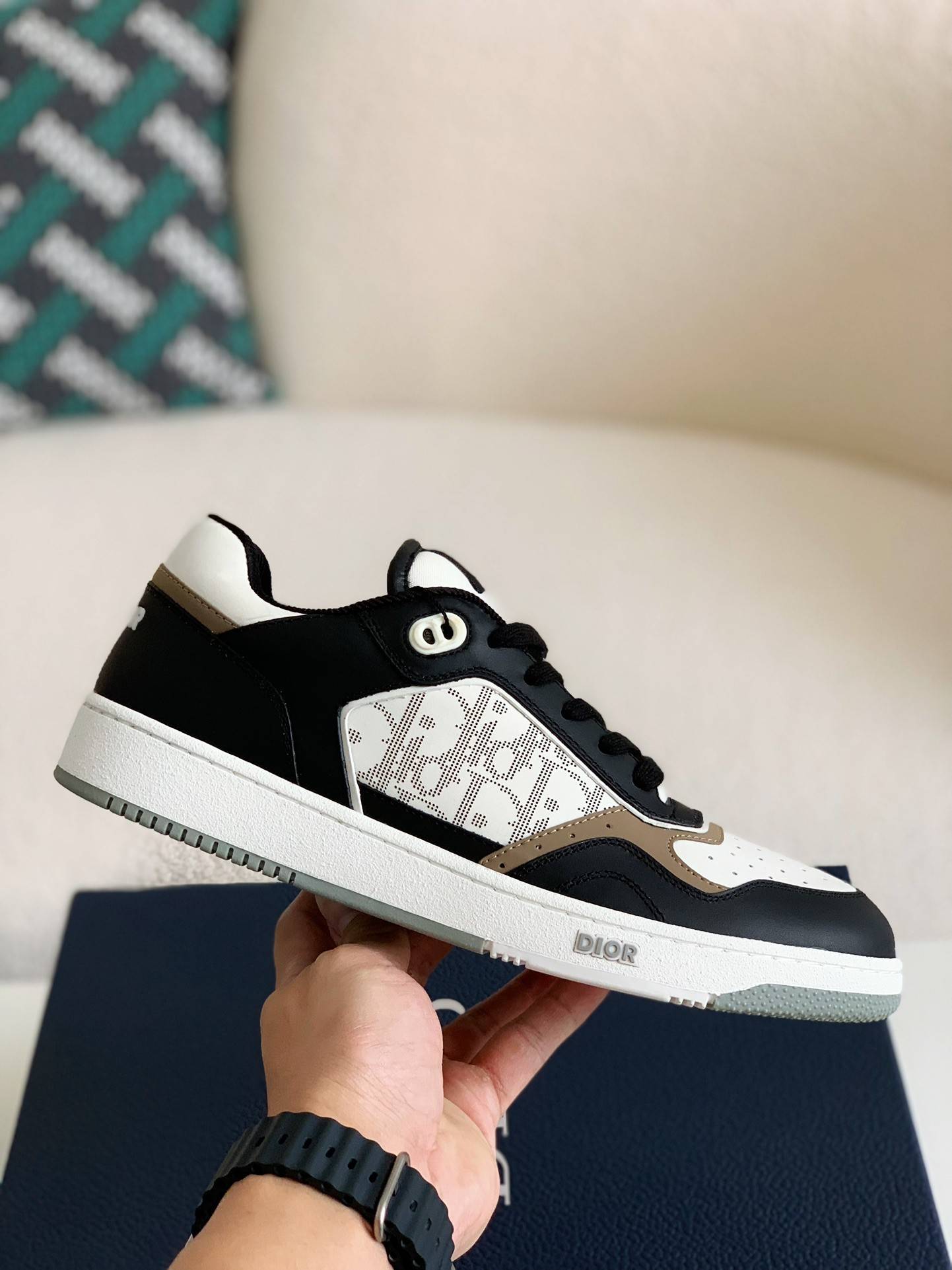D*OR LEVEL B27 Sneaker