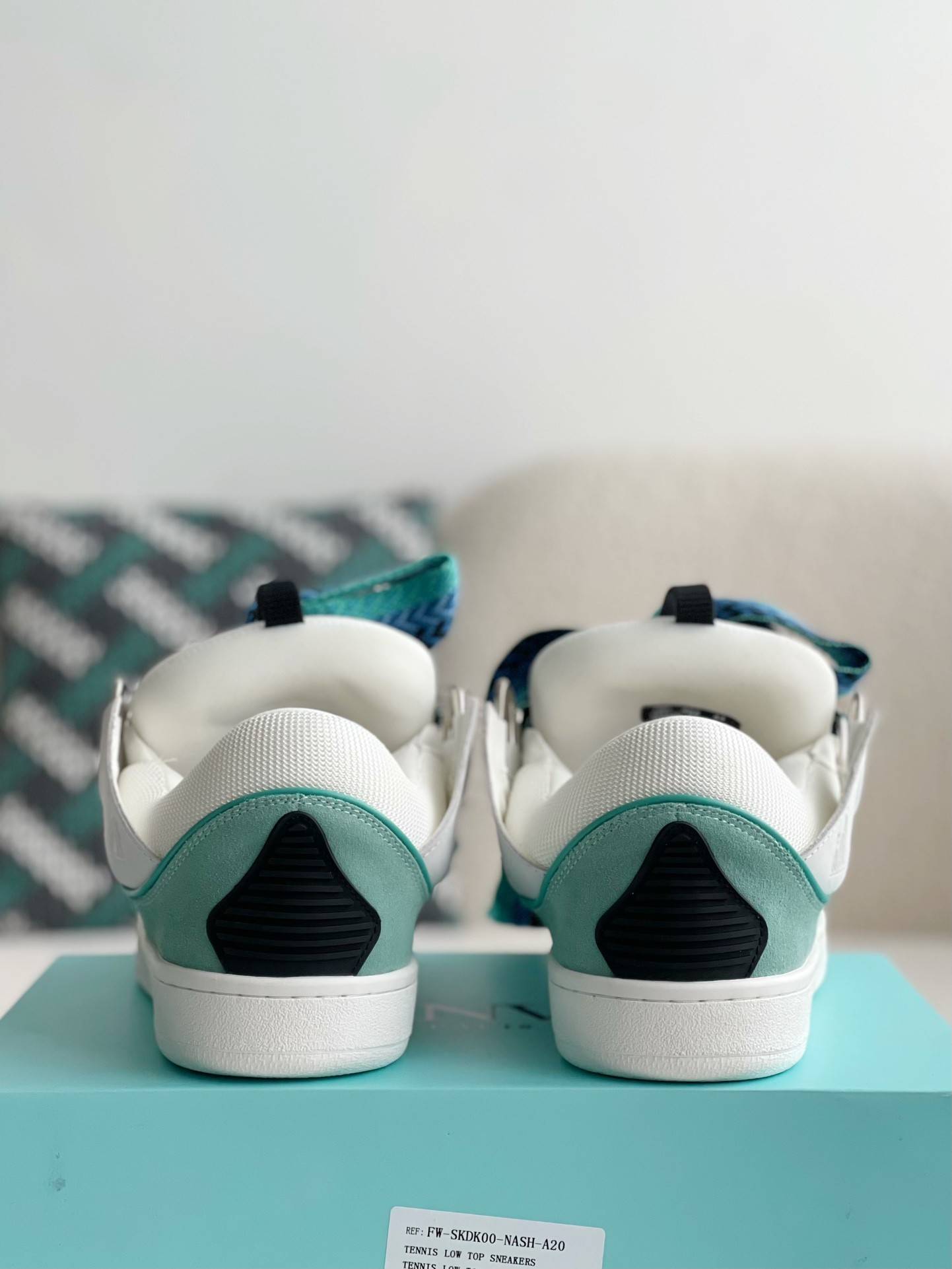 LA*N Sneaker
