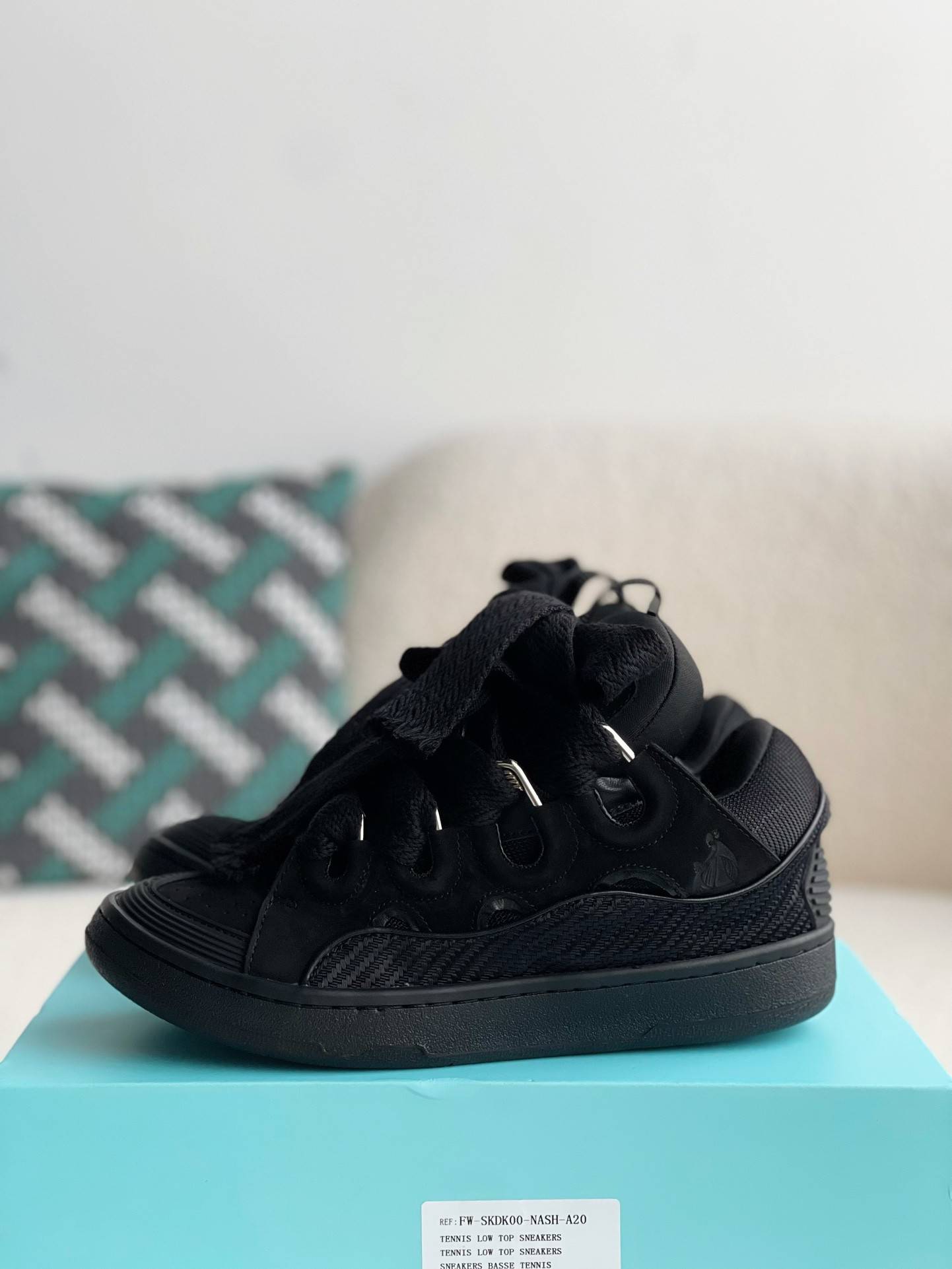 LA*N Sneaker