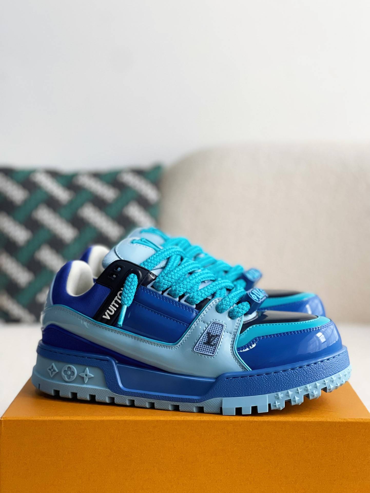 L*V TRAINER MAXI  SNEAKERS