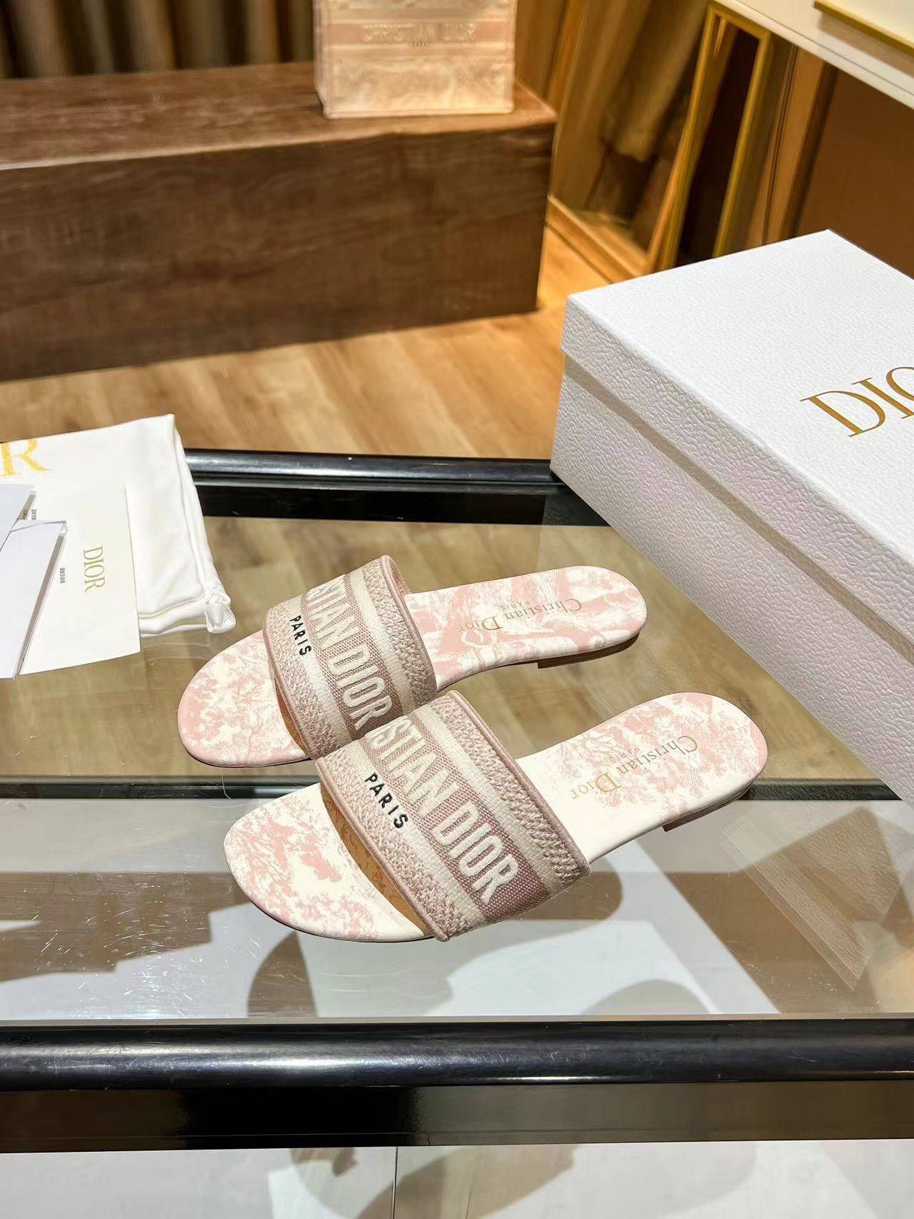 D*OR slippers