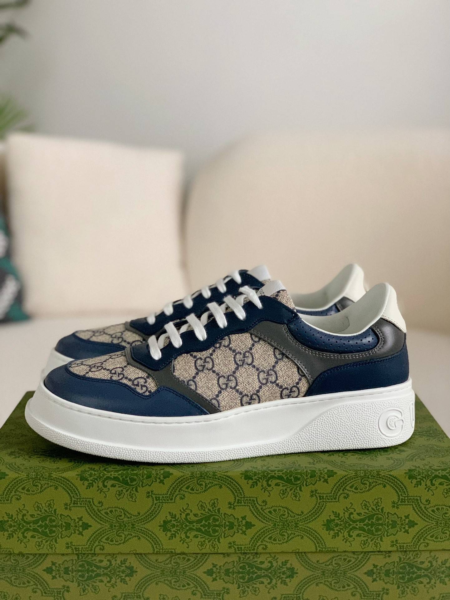 GU*Isneakers Cowhide