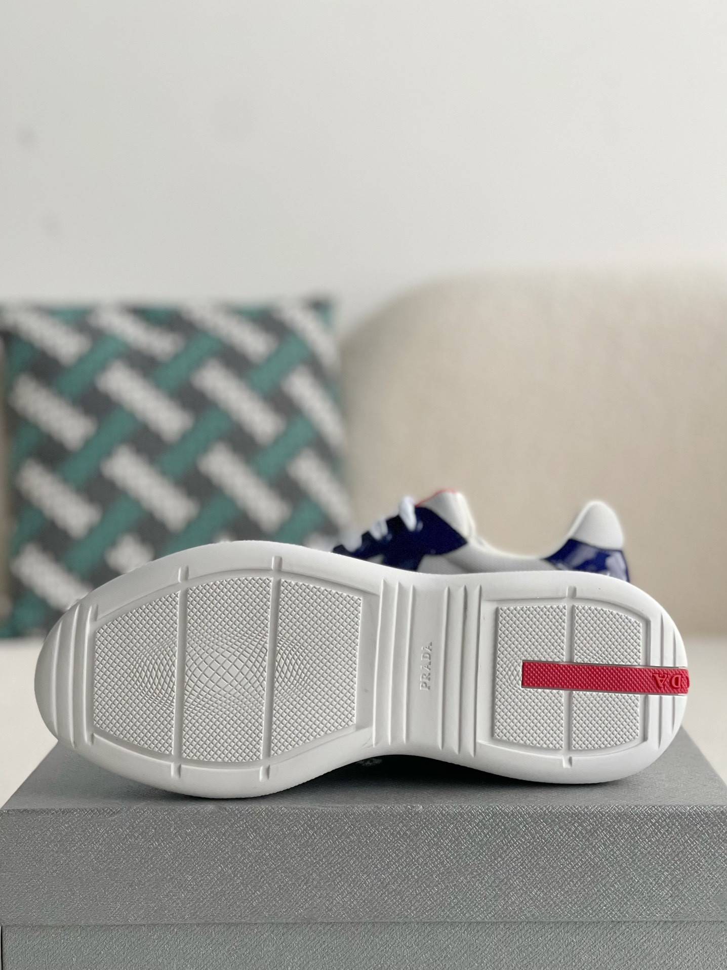 P*DA Sneakers