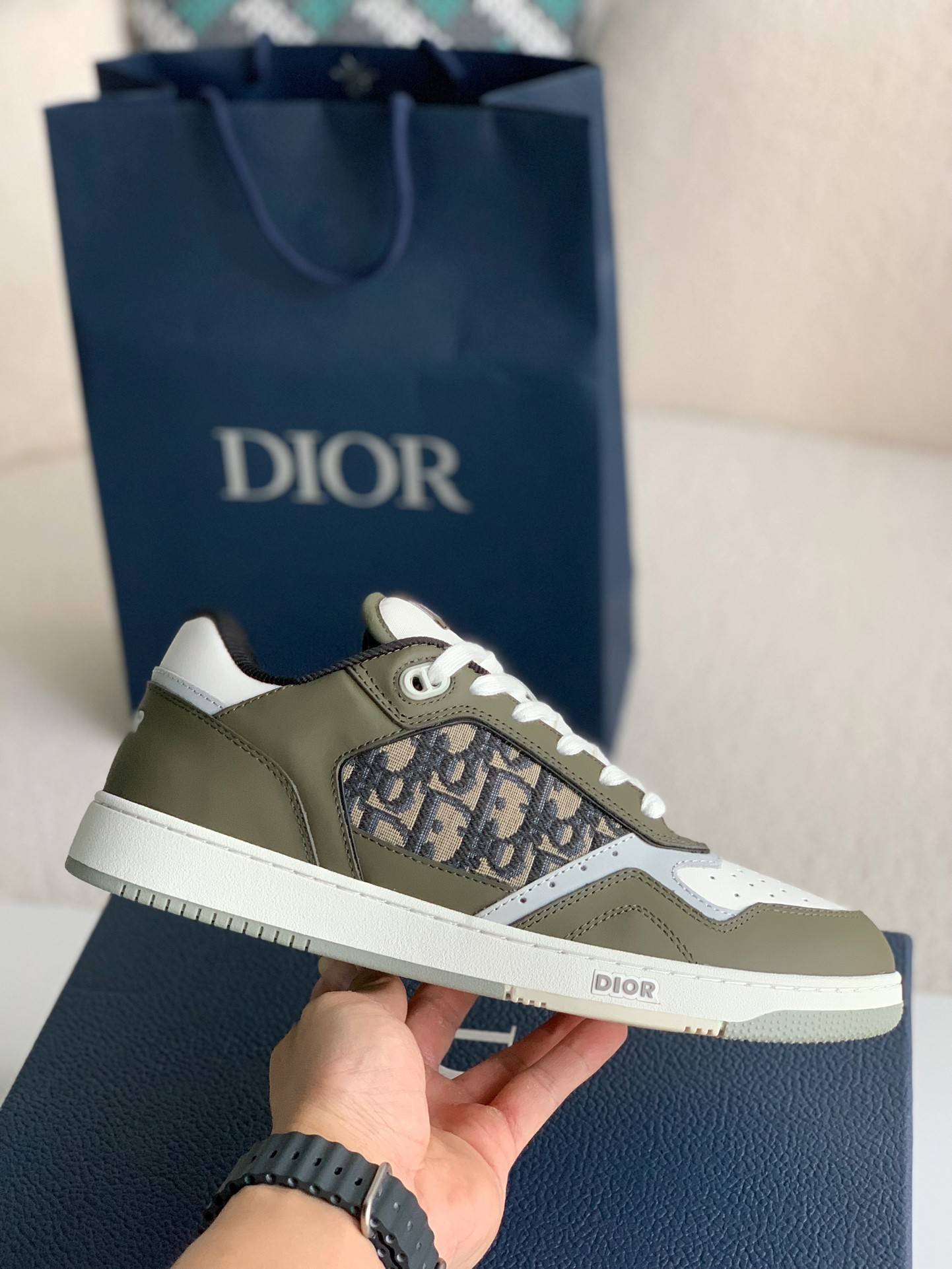 D*OR HIGH LEVEL B27 Sneaker