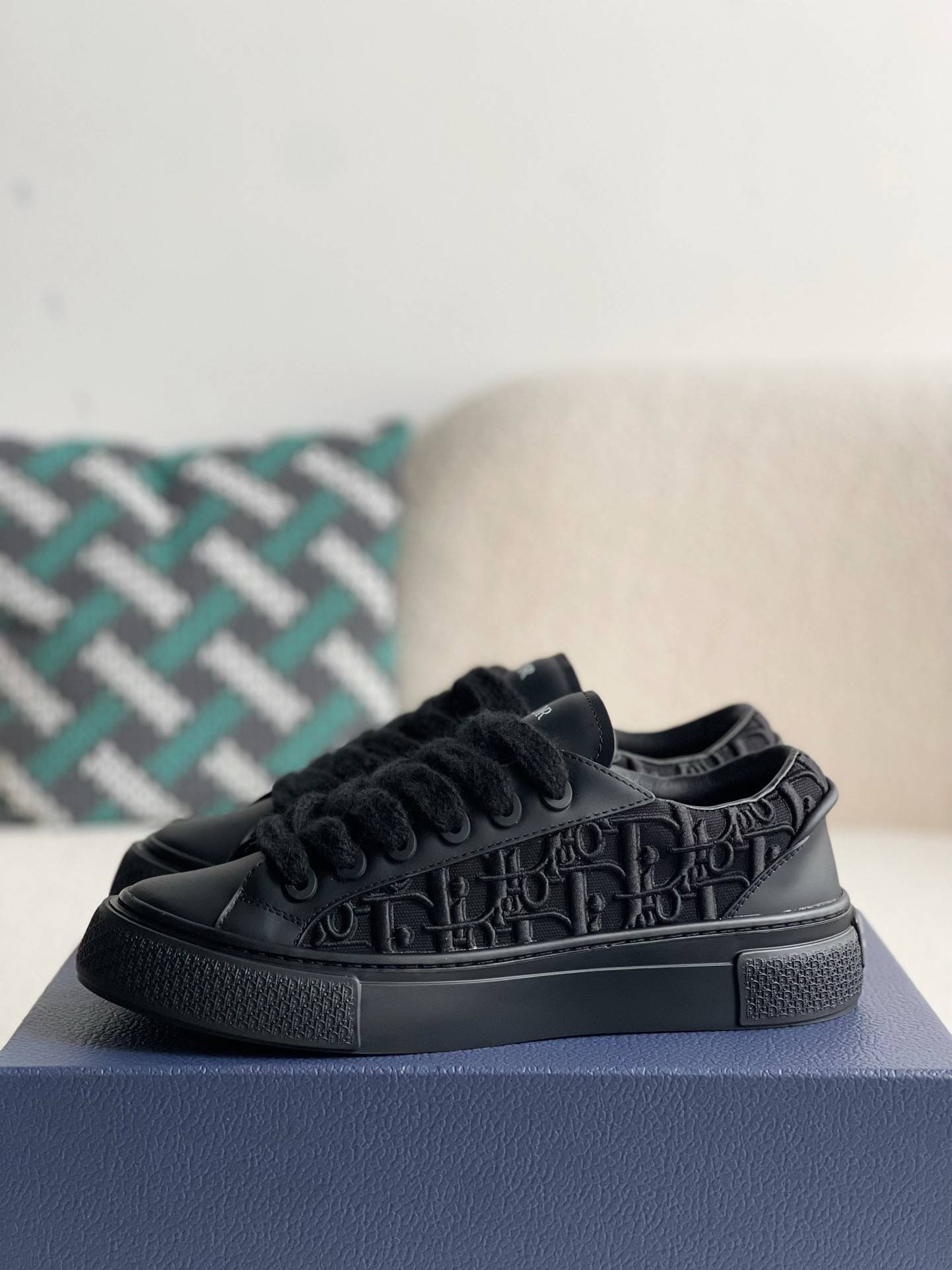 D*OR  Sneaker