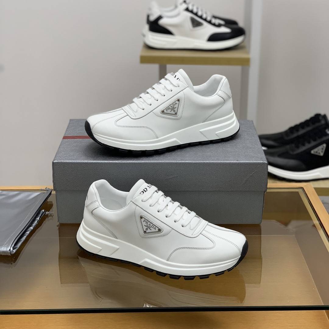 P*DA Sneakers