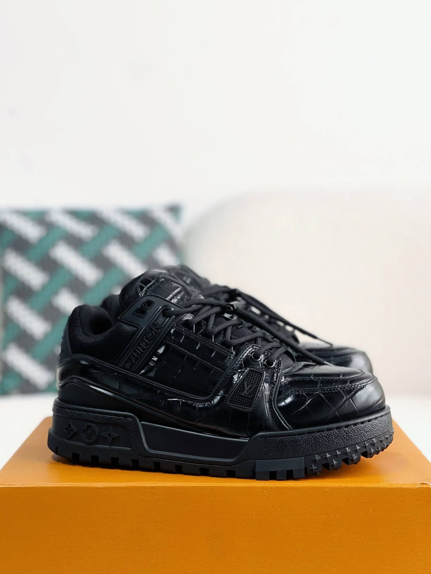 L*V TRAINER MAXI  SNEAKERS