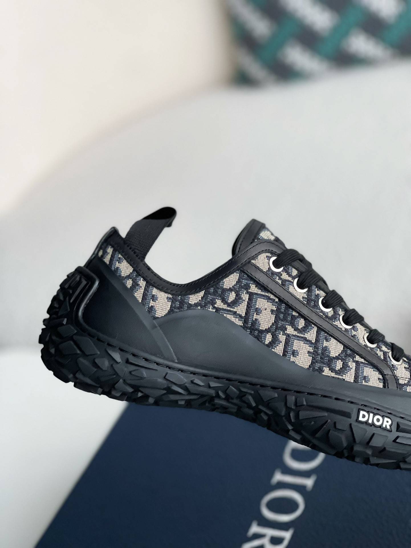 D*OR B28 low-top sneakers