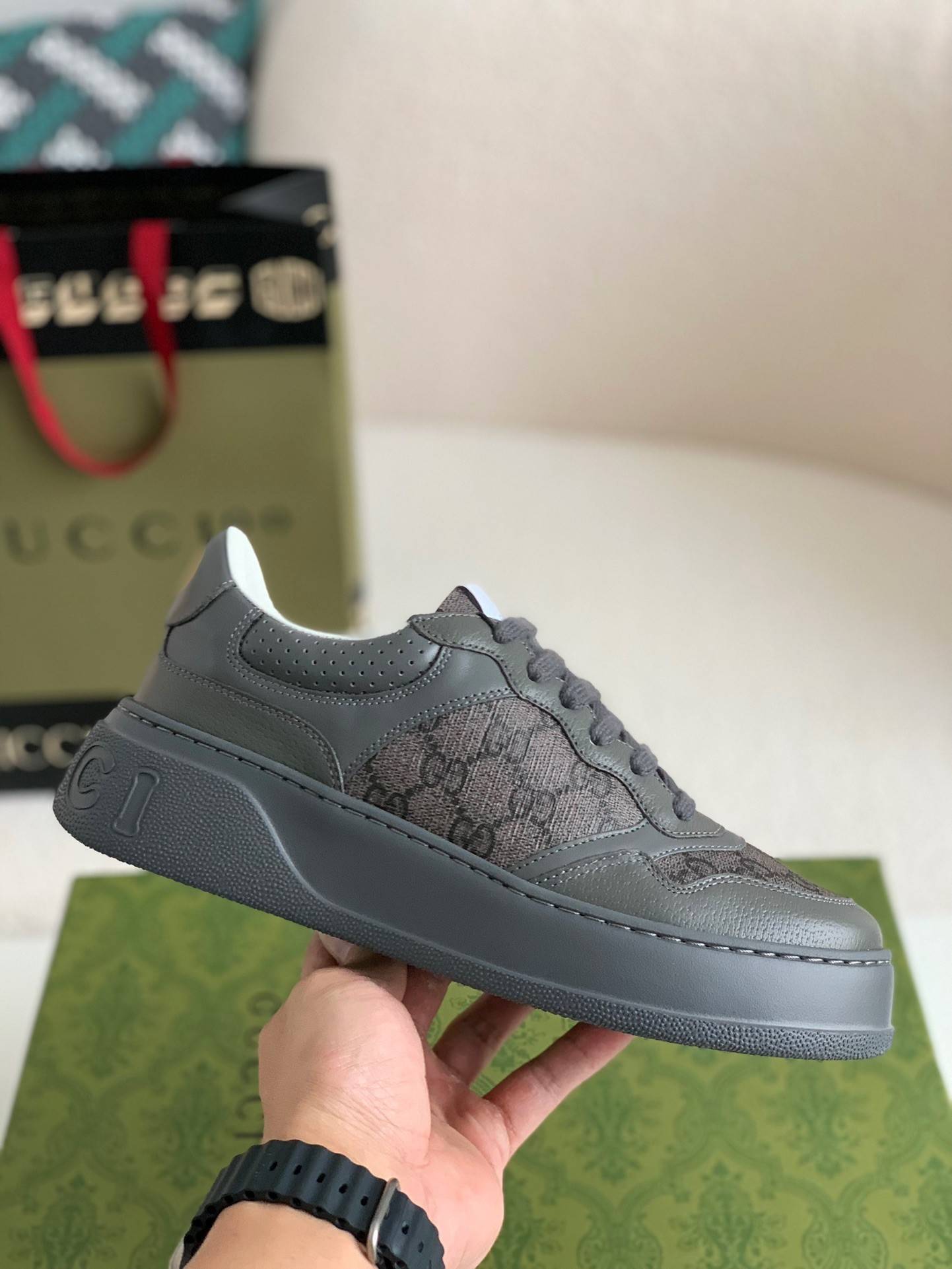 GU*Isneakers Cowhide