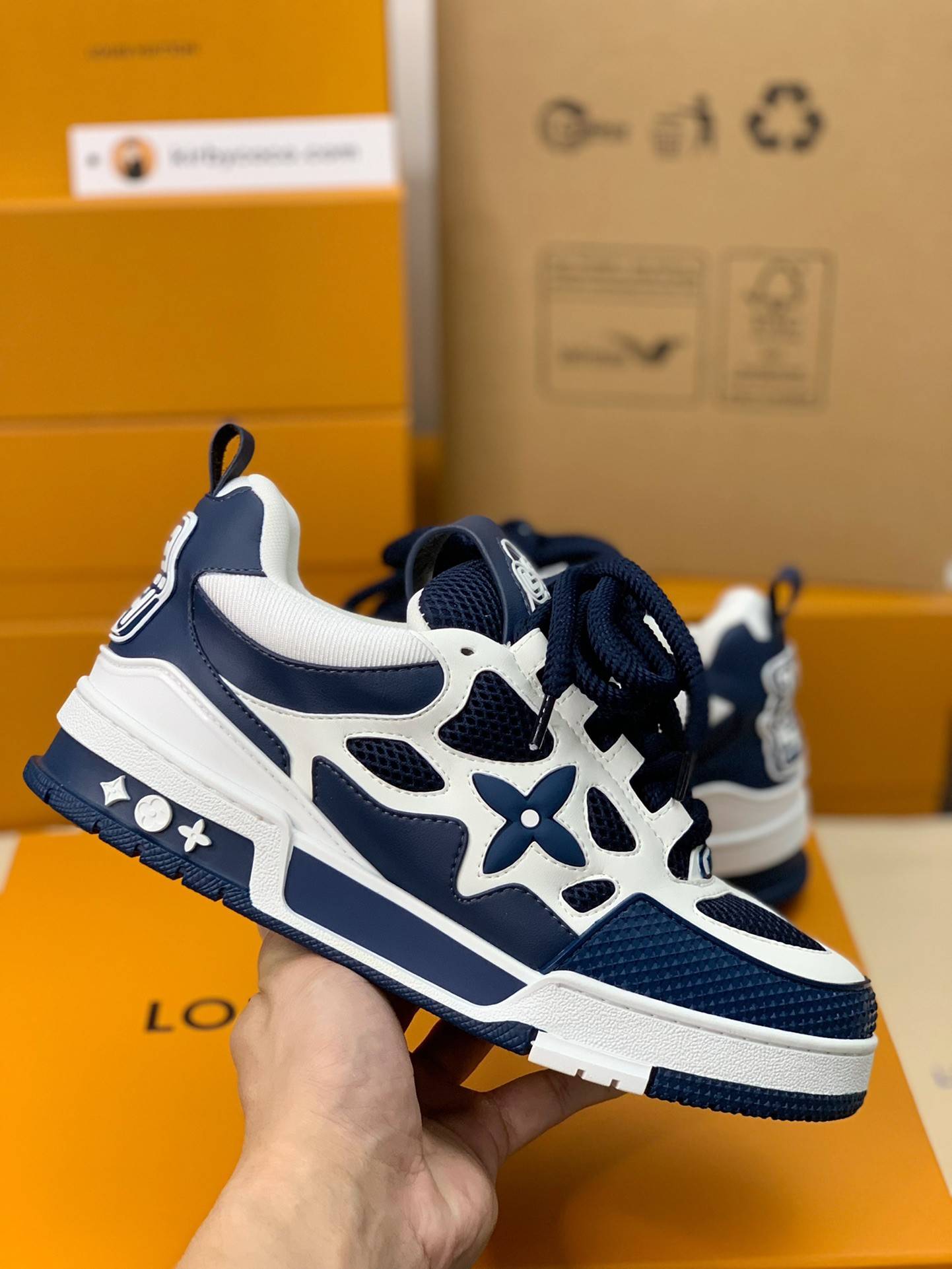 L*V  RUNNER TATIC  Sneakers