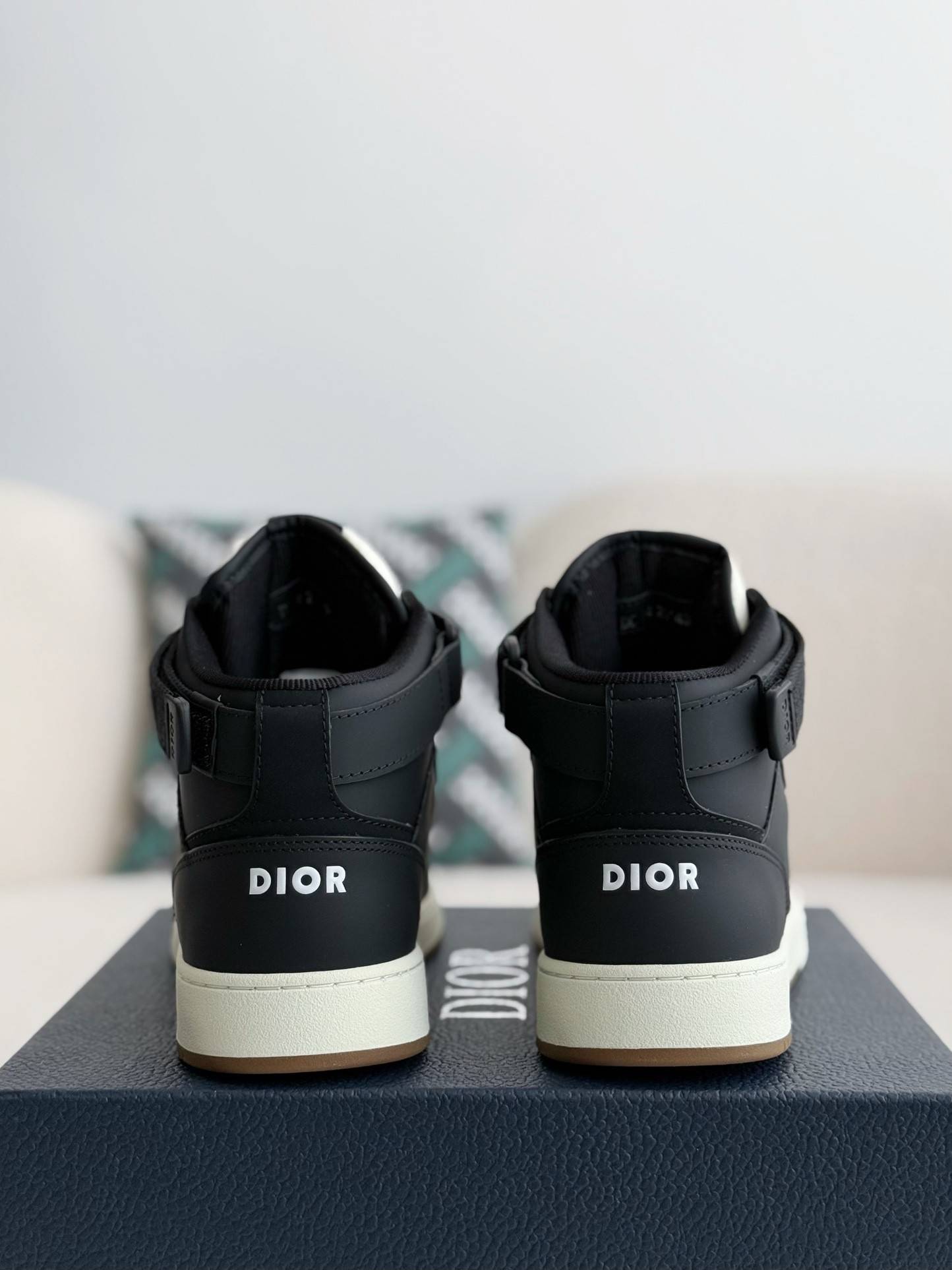 D*OR B27 High-top casual shoes