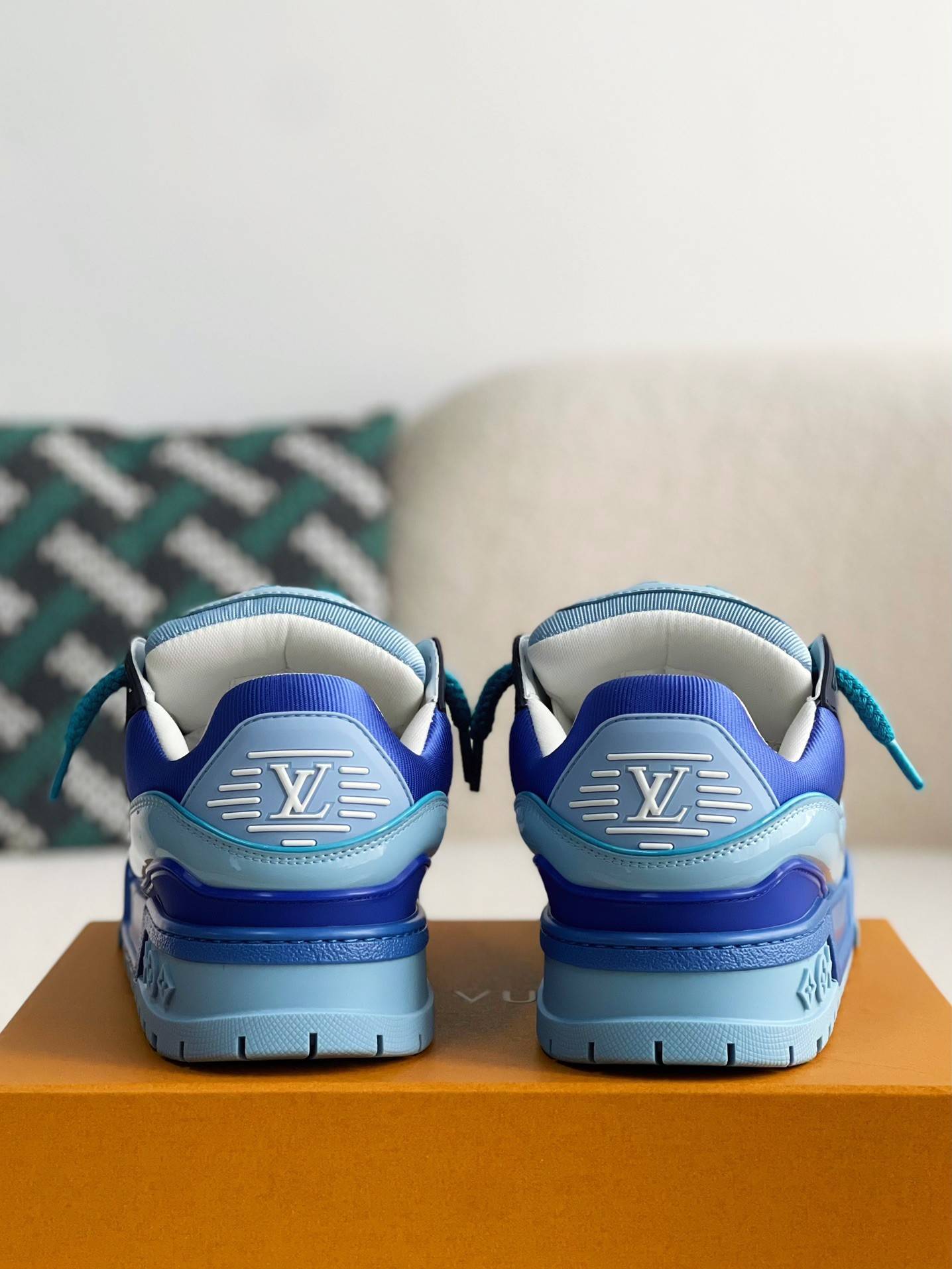 L*V TRAINER MAXI  SNEAKERS