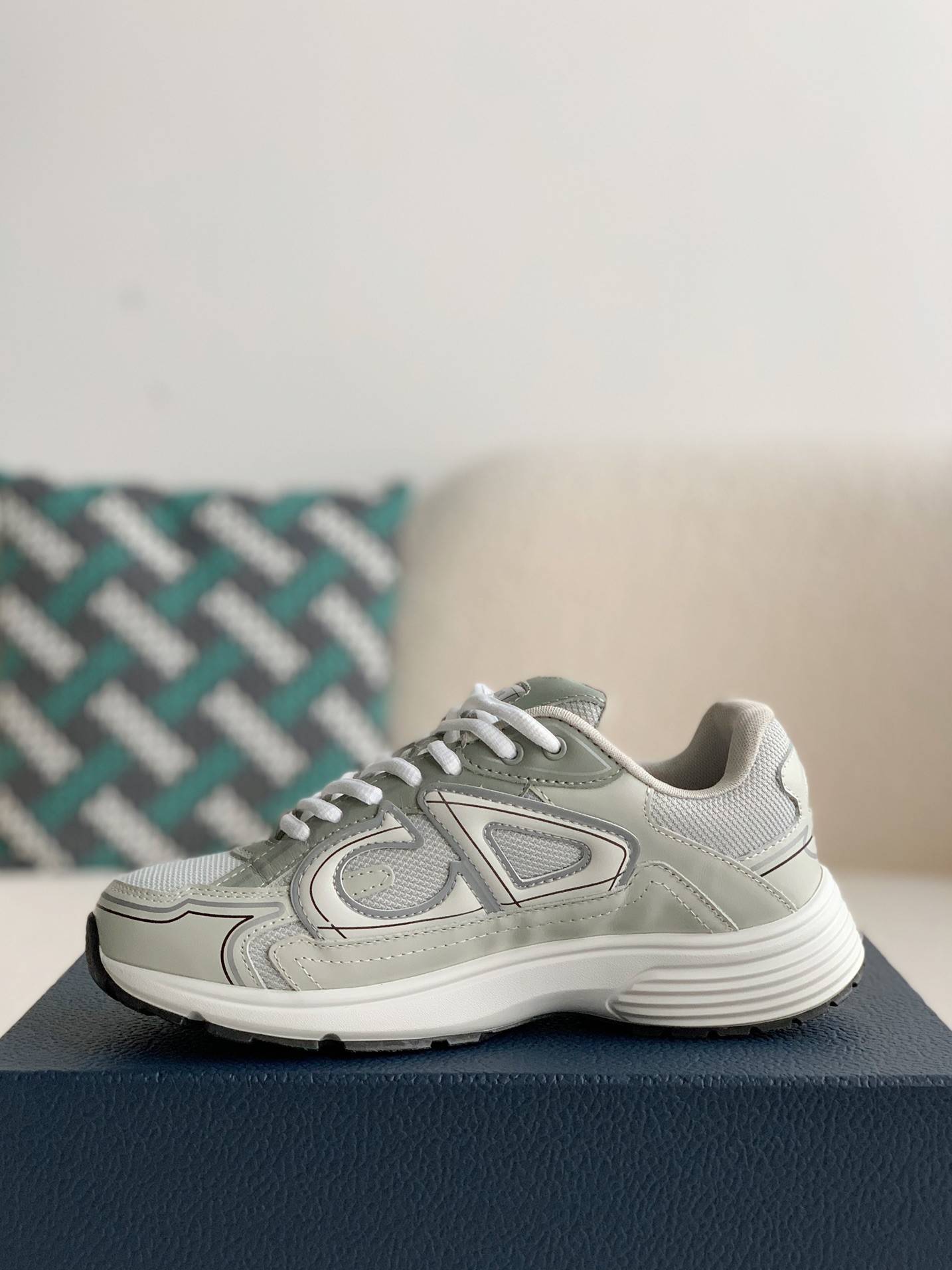 D*OR B57 New Sneaker