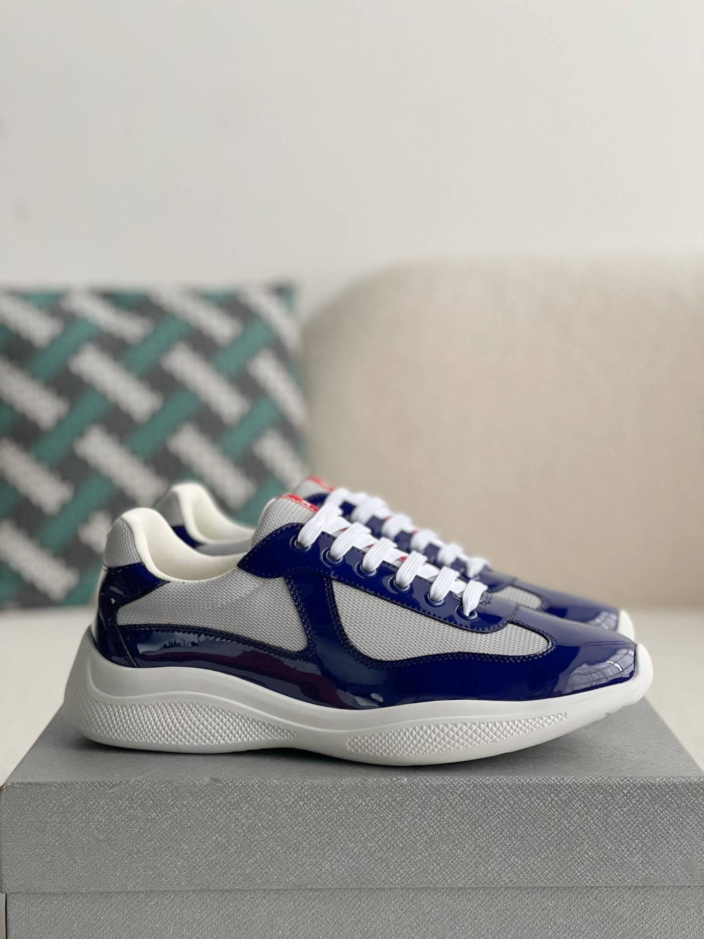 P*DA Sneakers