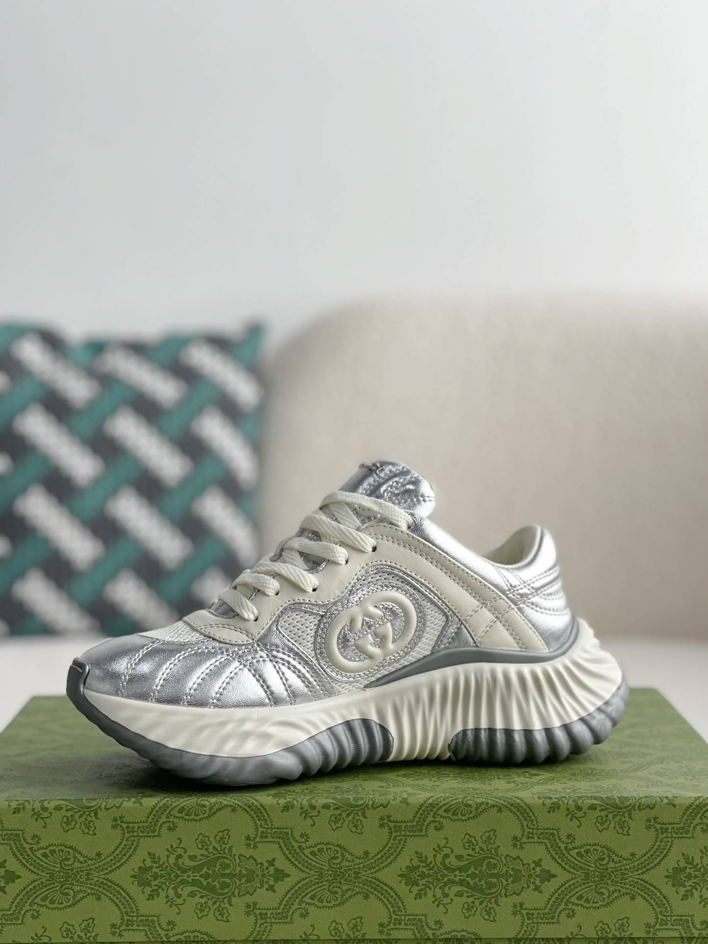 Interlock Double G low-top casual shoes