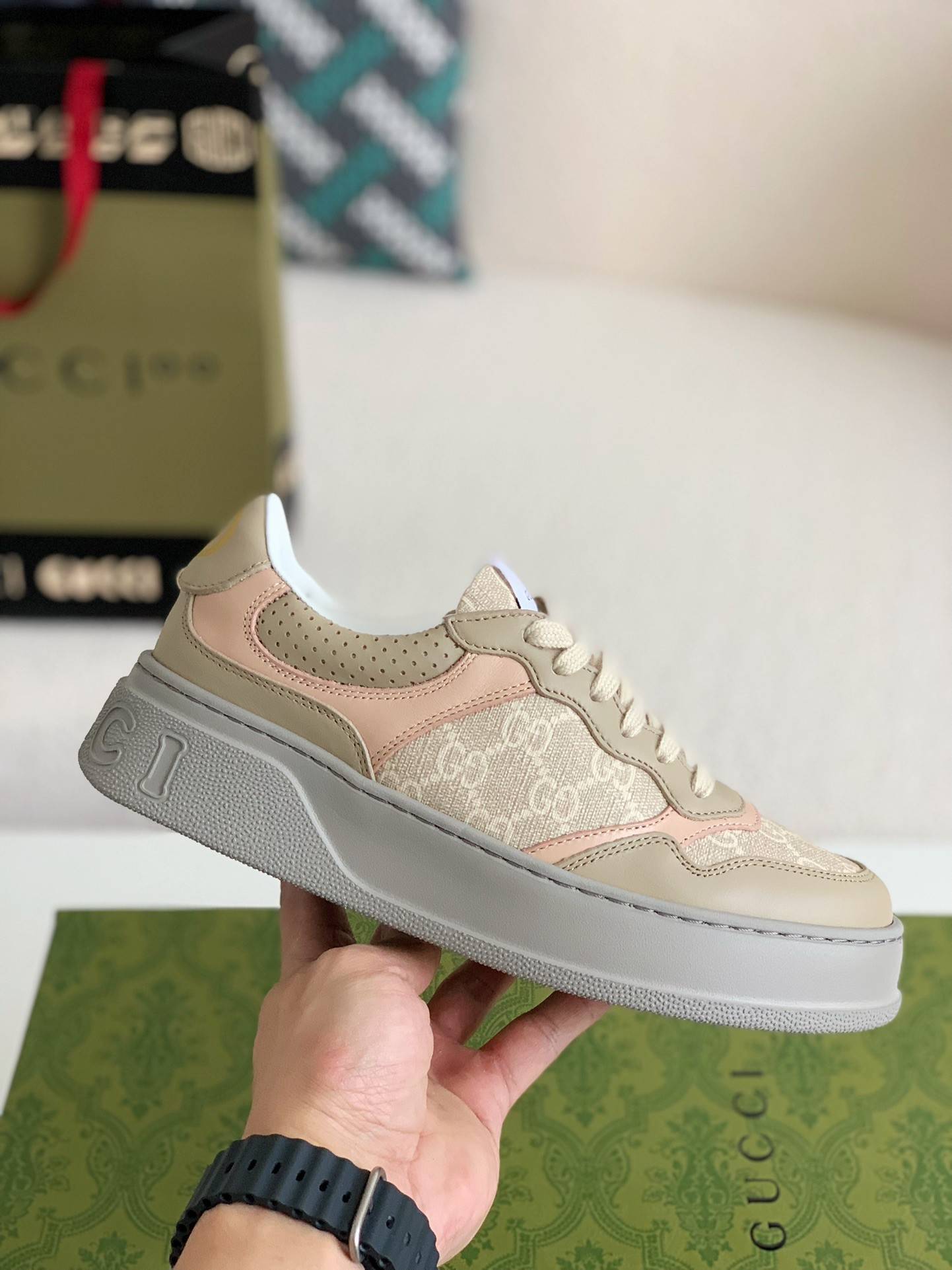 GU*Isneakers Cowhide