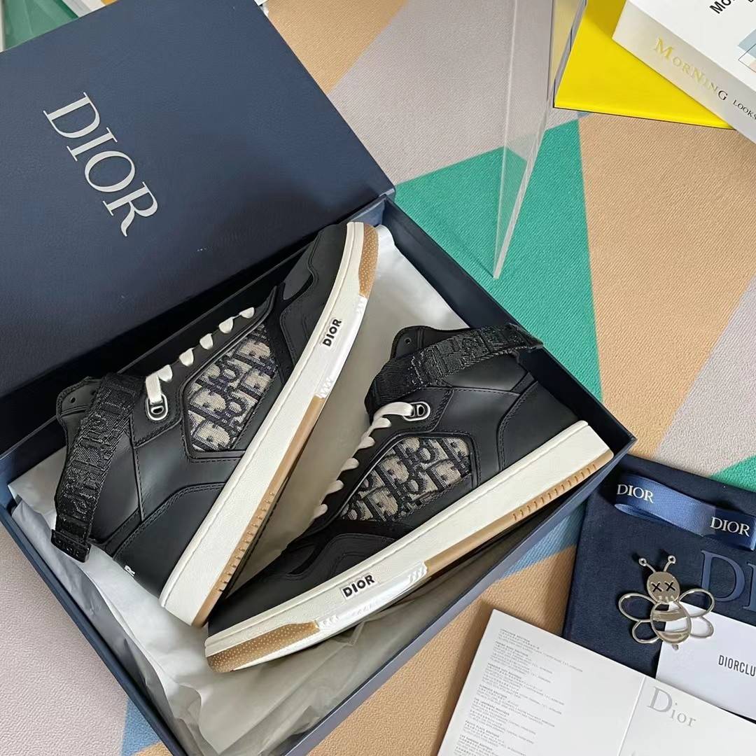 D*OR HIGH LEVEL B27 Sneaker