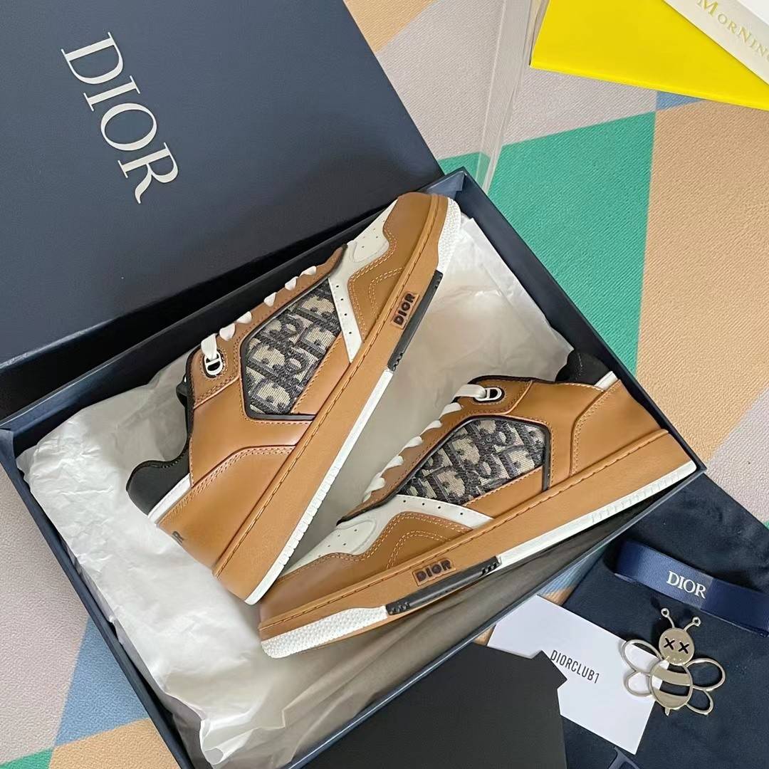 D*OR HIGH LEVEL B27 Sneaker