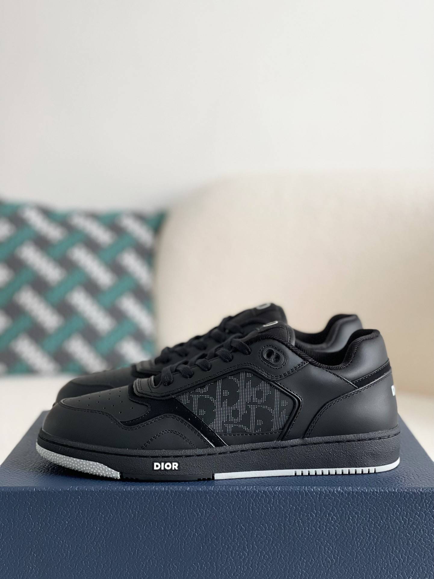 D*OR HIGH LEVEL B27 Sneaker