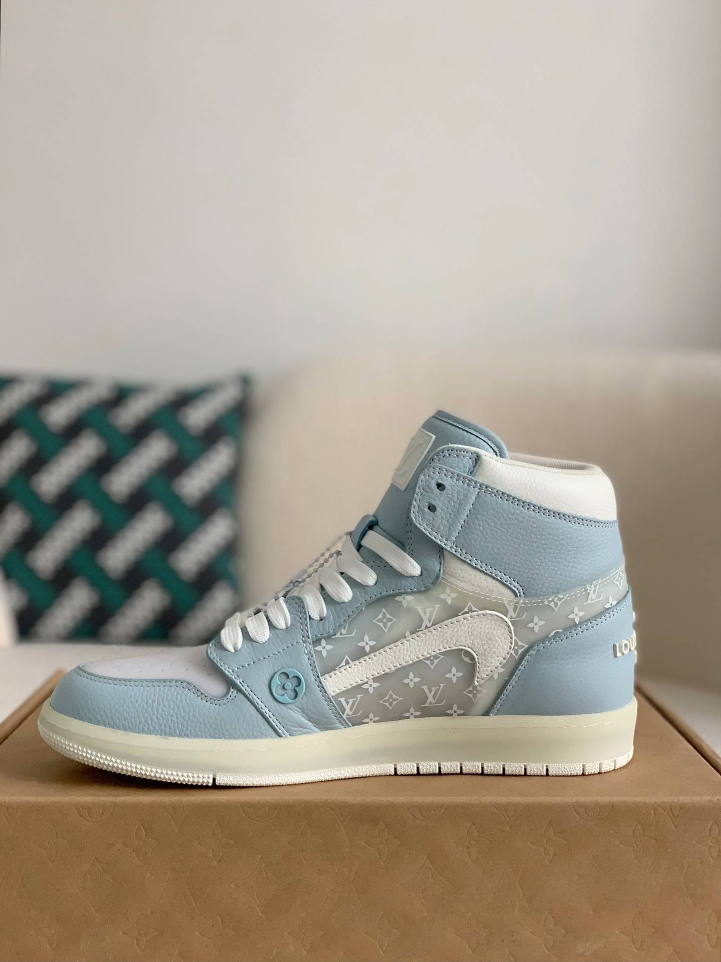 L*V x Nike Air Jorda 1 High AJ1 Sneakers