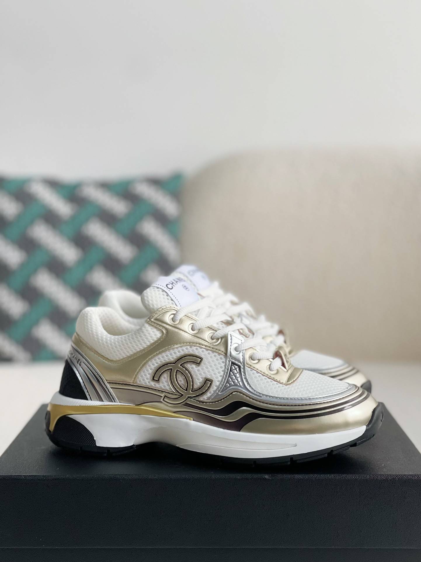 CH*EL Women's Sneakers