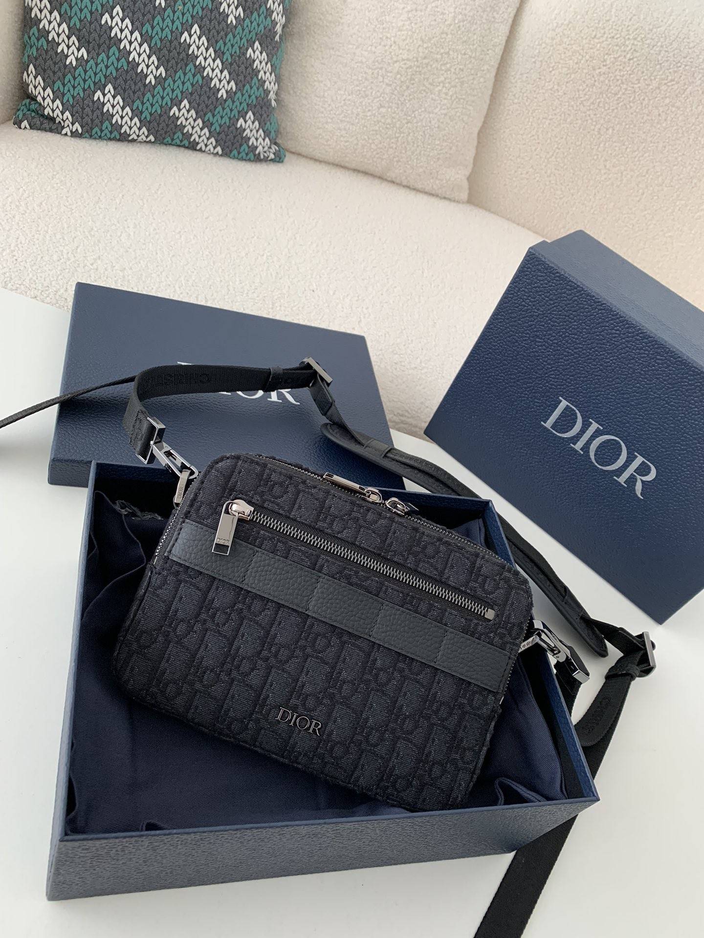 D*OR Men's SAFARI Messenger Bag, Top Quality Size: 22 * 15 * 6cm