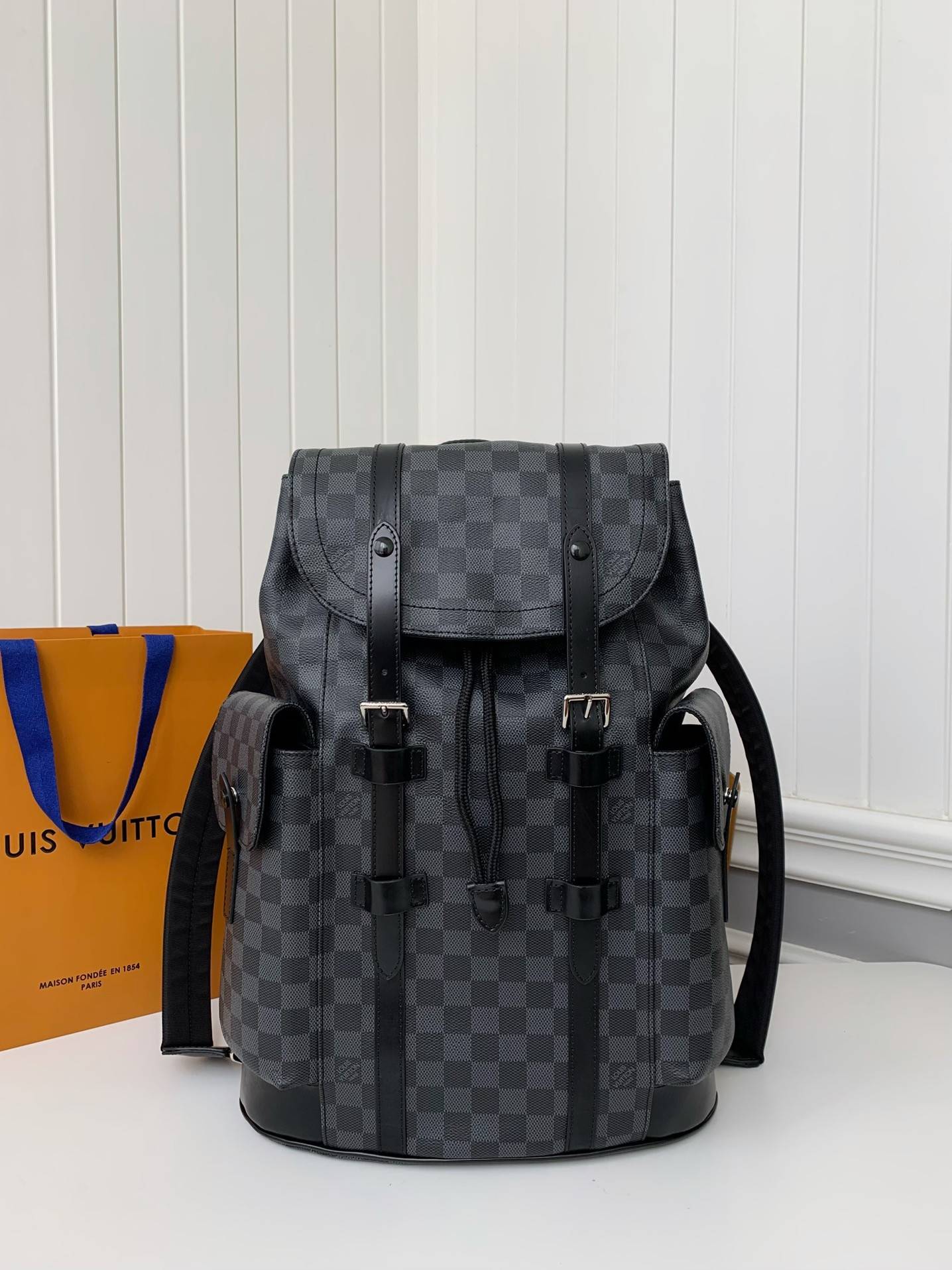 L*V CHRISTOPHER Backpack N41379 Top Quality Size: 38 * 44 * 21cm