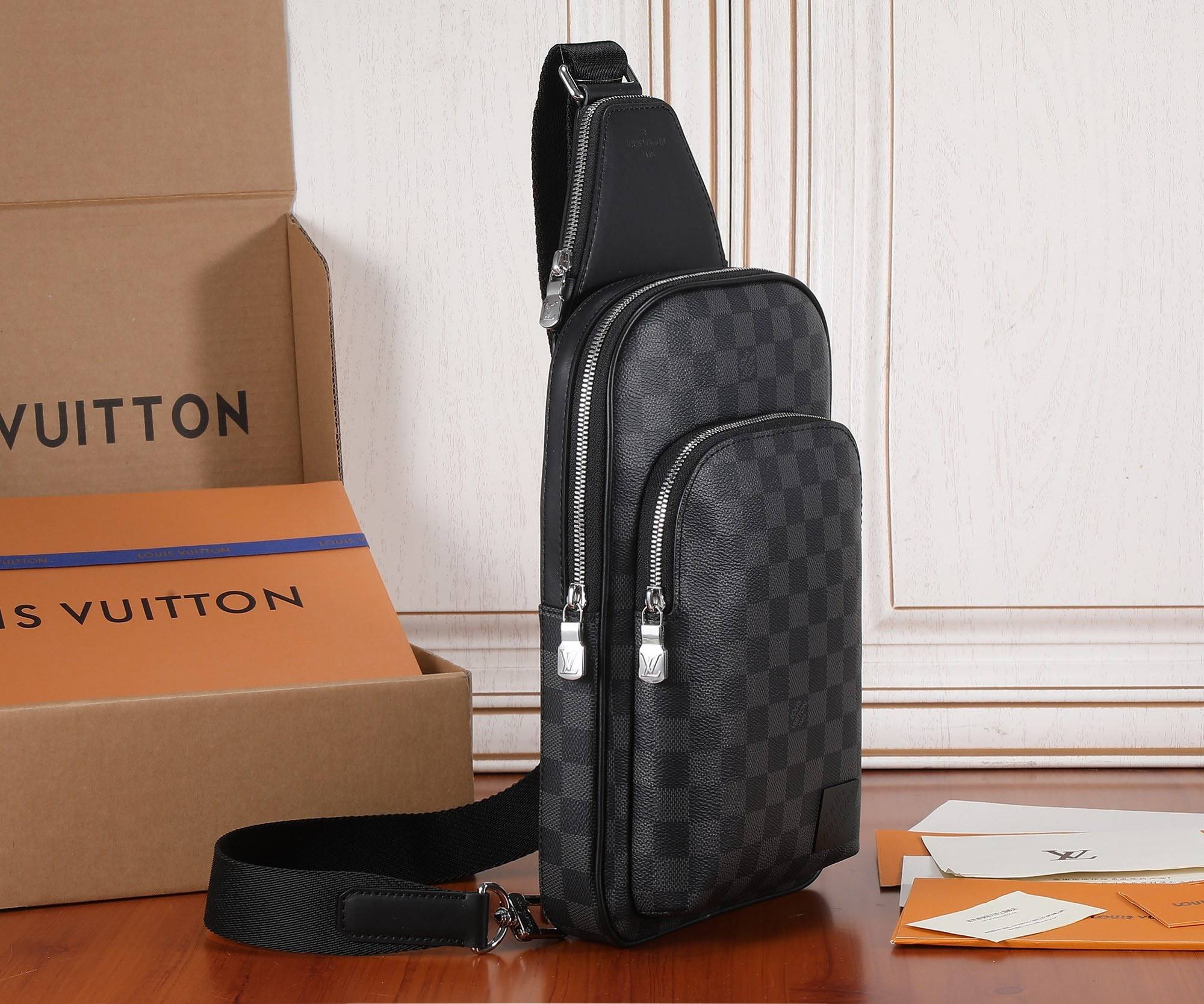L*V damier graphite Men's Shoulder Bags M45302, Top Quality