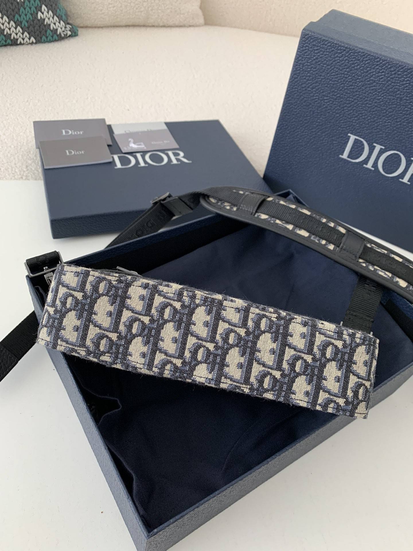 D*OR Men's SAFARI Messenger Bag, Top Quality Size: 22 * 15 * 6cm