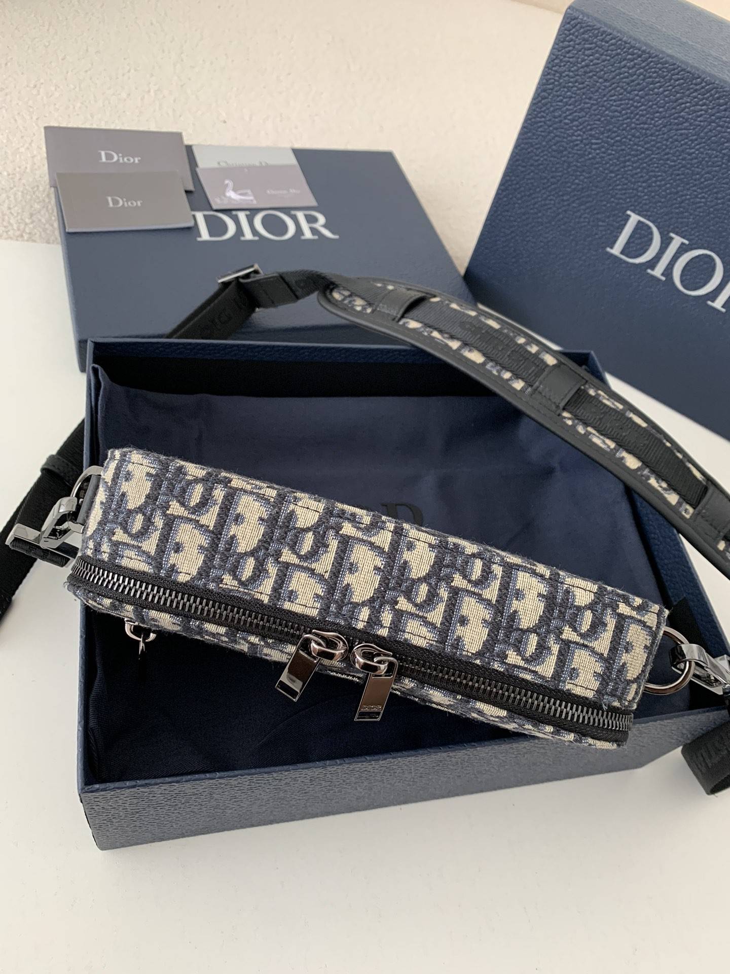 D*OR Men's SAFARI Messenger Bag, Top Quality Size: 22 * 15 * 6cm