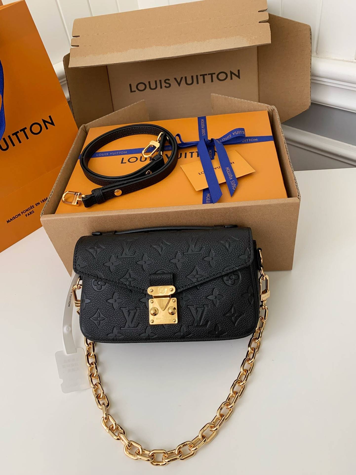 L*V counter classic hot selling Pochette M é tis East West bag M46595, 21.5 * 13.5 * 6cm