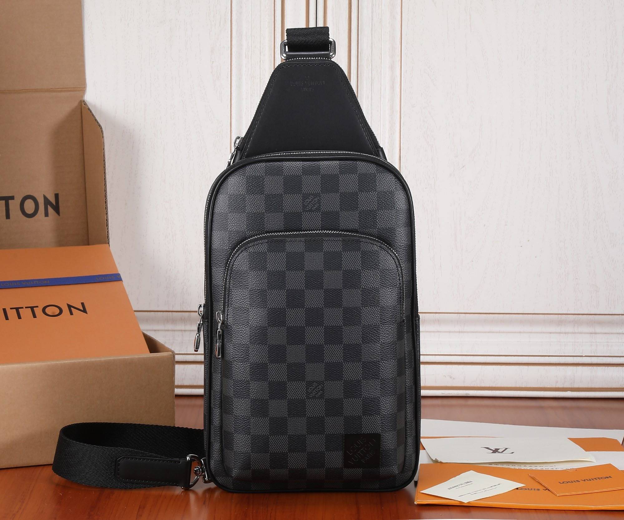 L*V damier graphite Men's Shoulder Bags M45302, Top Quality