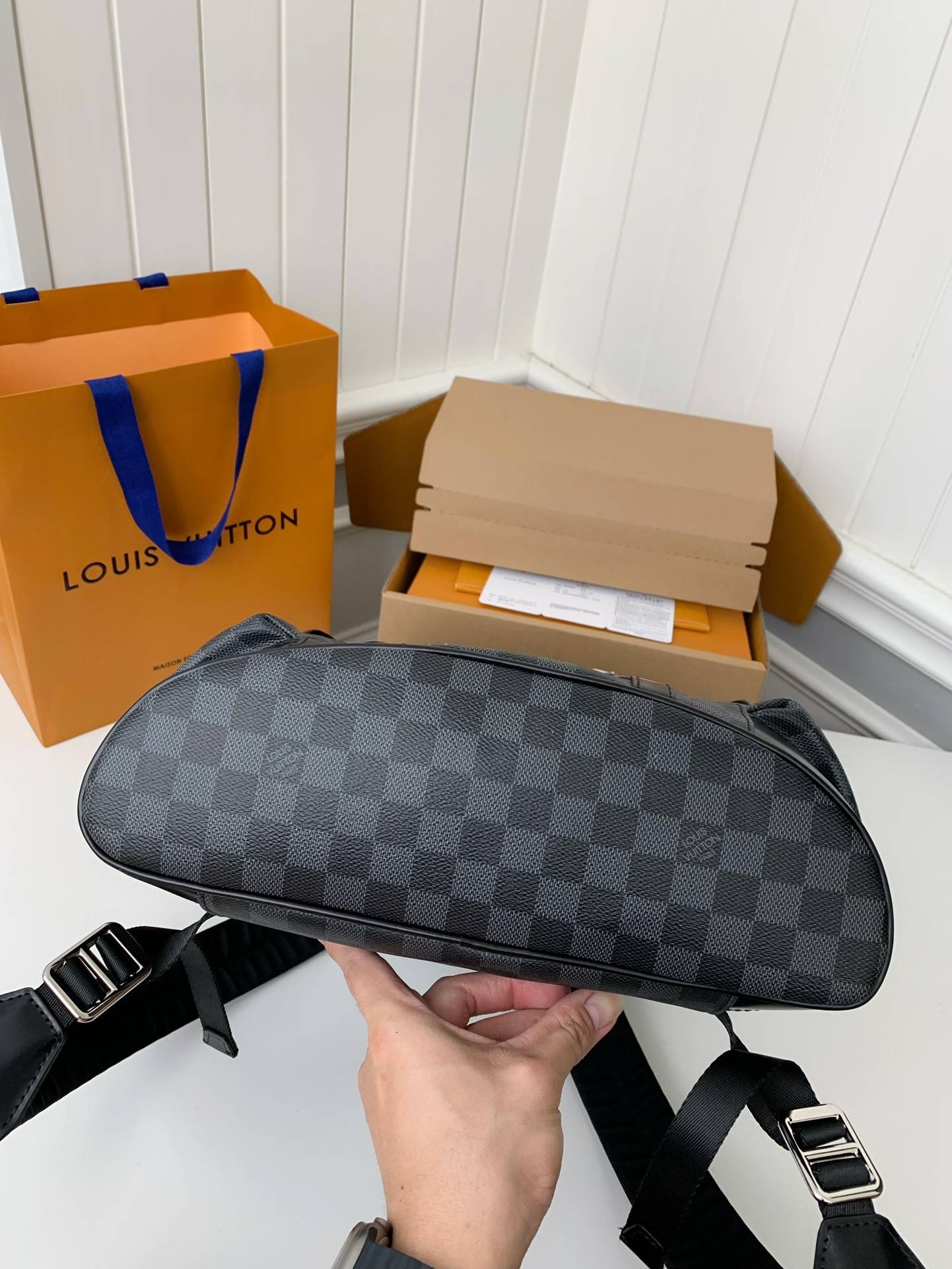 L*V CHRISTOPHER Backpack N41379 Top Quality Size: 38 * 44 * 21cm