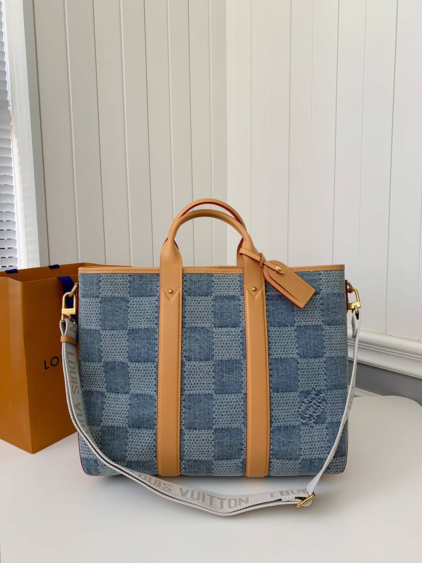 L*V New Weekend TOTE tannin jean bag  N40702  Size：43*34*17.5cm